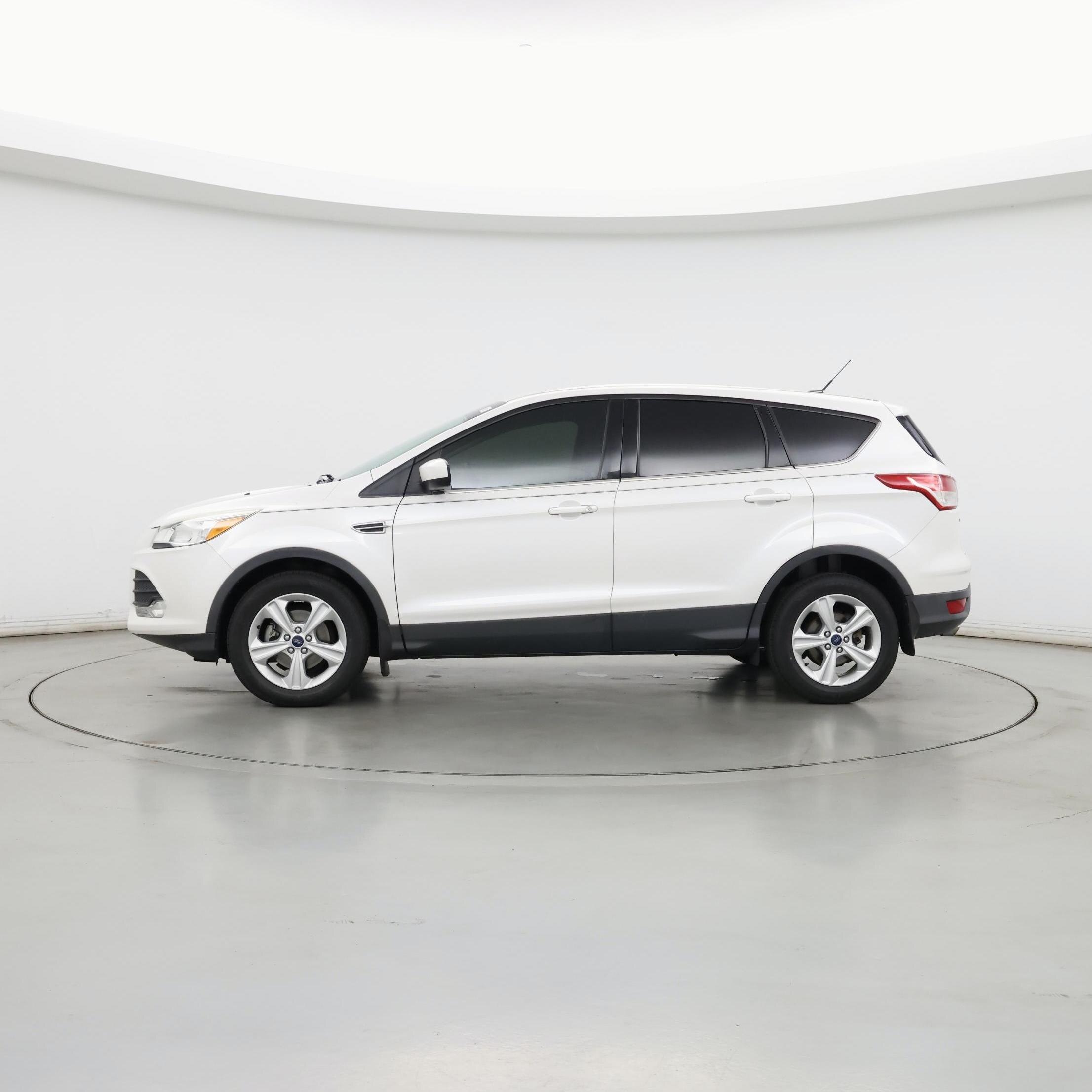 Thumbnail: 2015 Ford Escape - 3