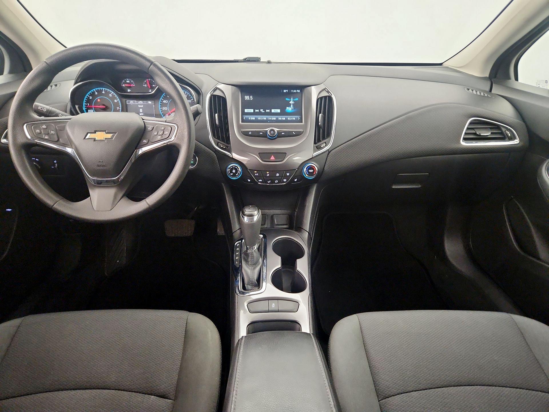 Thumbnail: 2017 Chevrolet Cruze - 9
