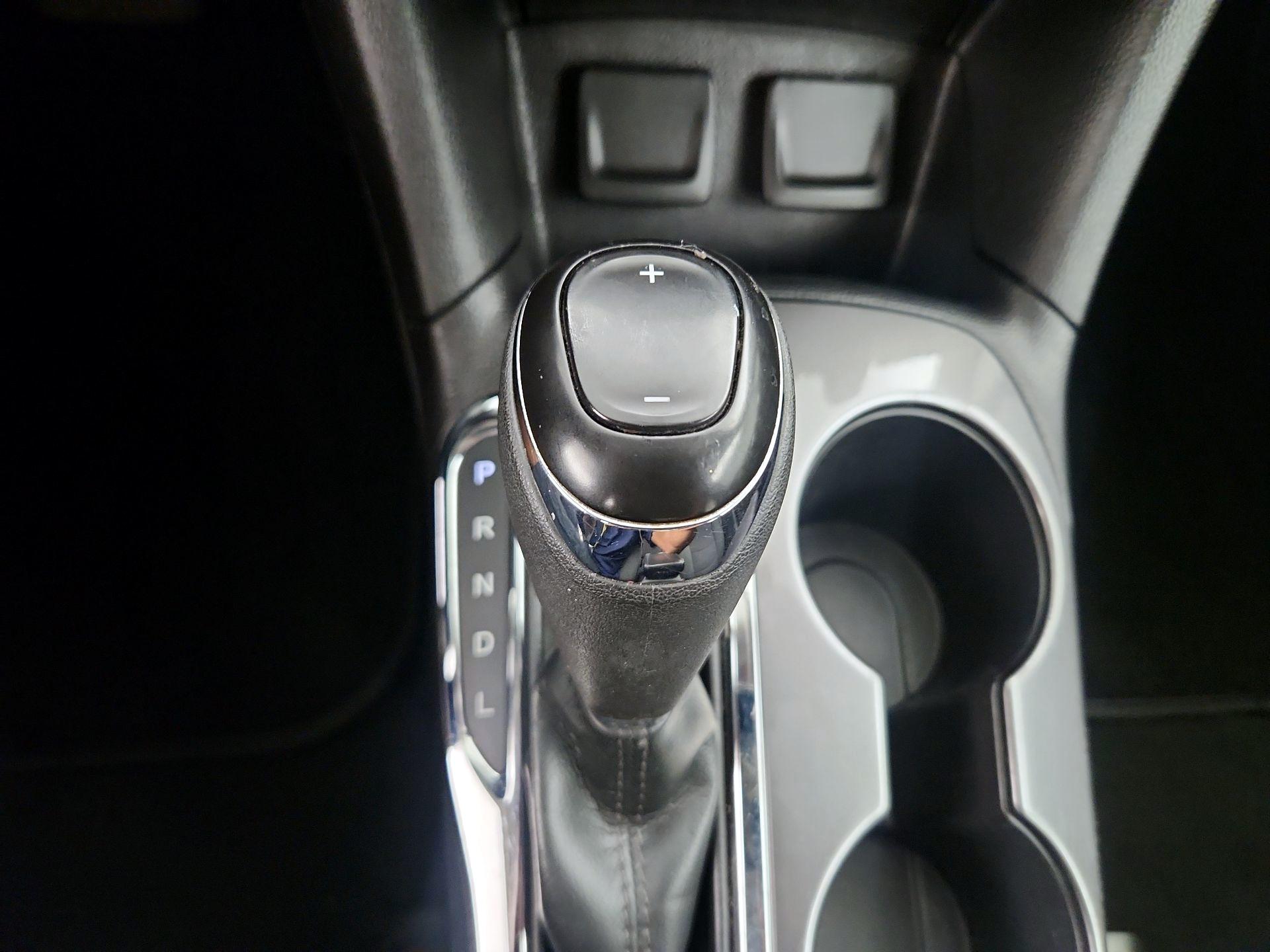Thumbnail: 2017 Chevrolet Cruze - 17