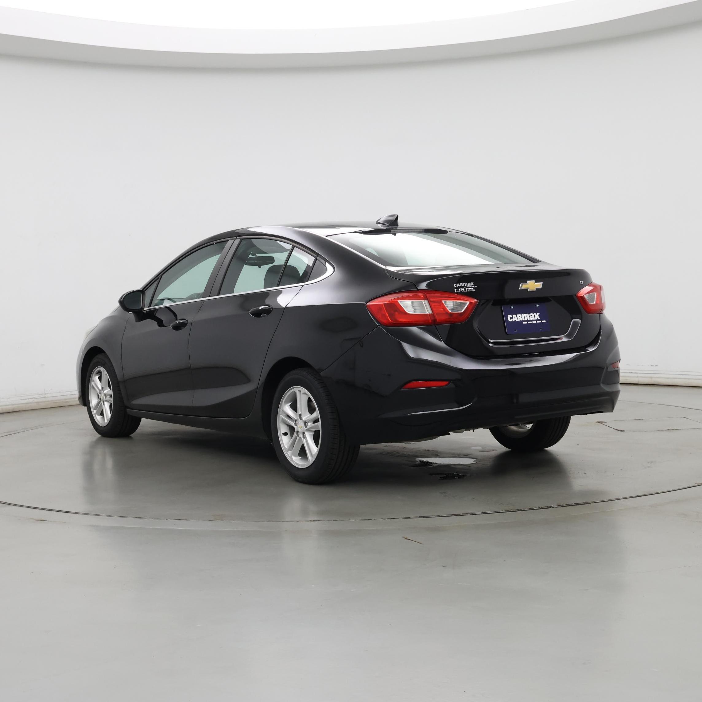 Thumbnail: 2017 Chevrolet Cruze - 2