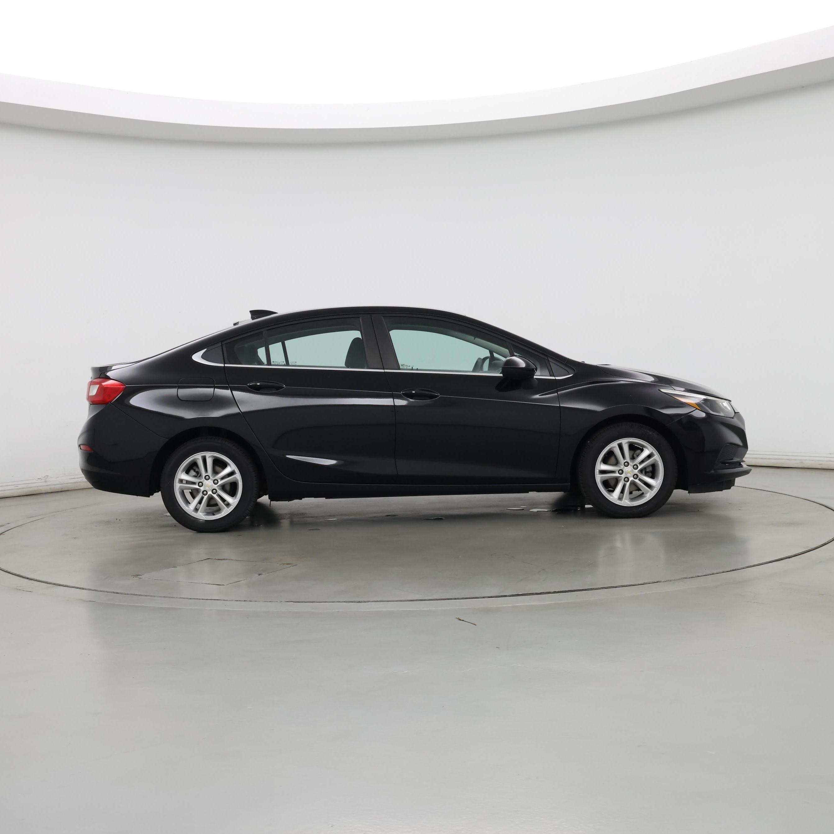 Thumbnail: 2017 Chevrolet Cruze - 7