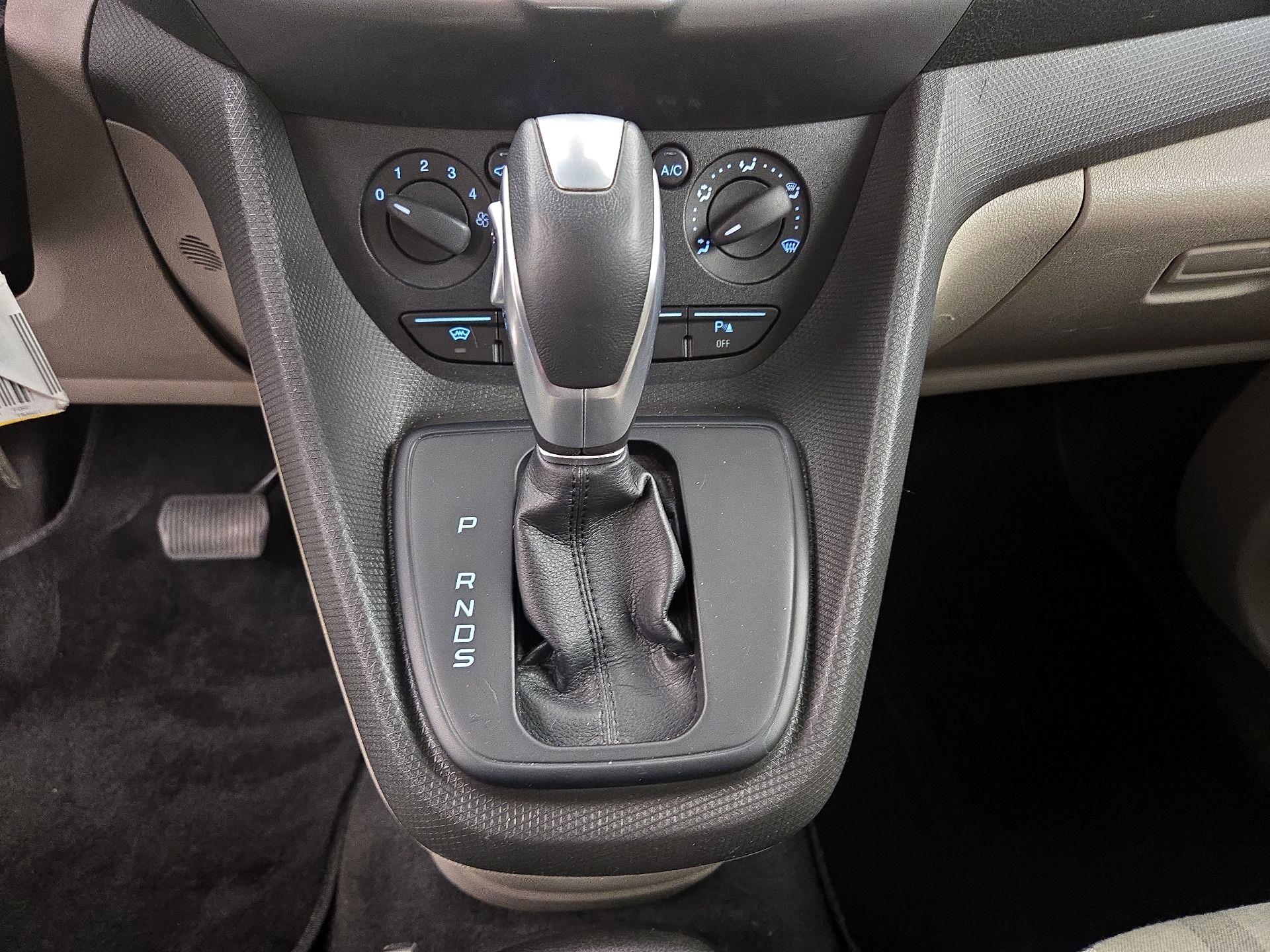 Thumbnail: 2016 Ford Transit Series - 15
