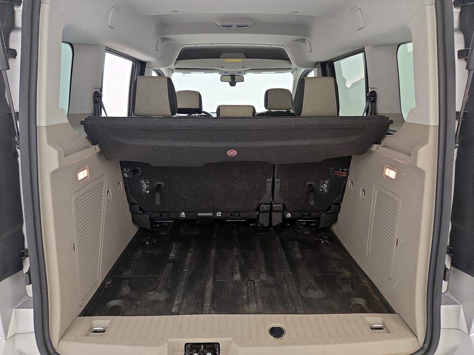 Thumbnail: 2016 Ford Transit Series - 18