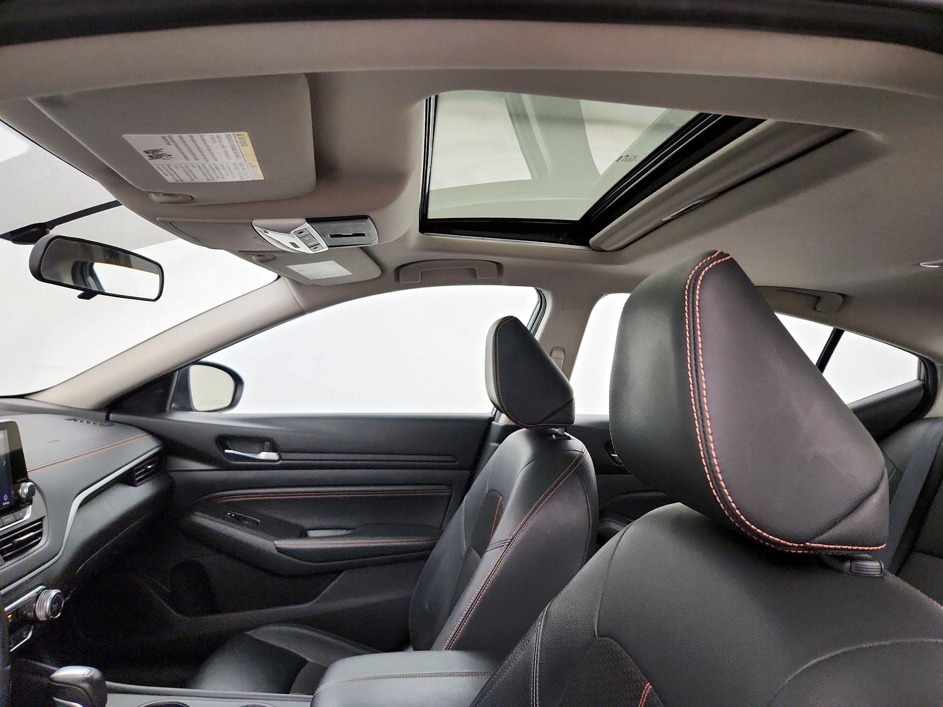 Thumbnail: 2019 Nissan Altima - 19