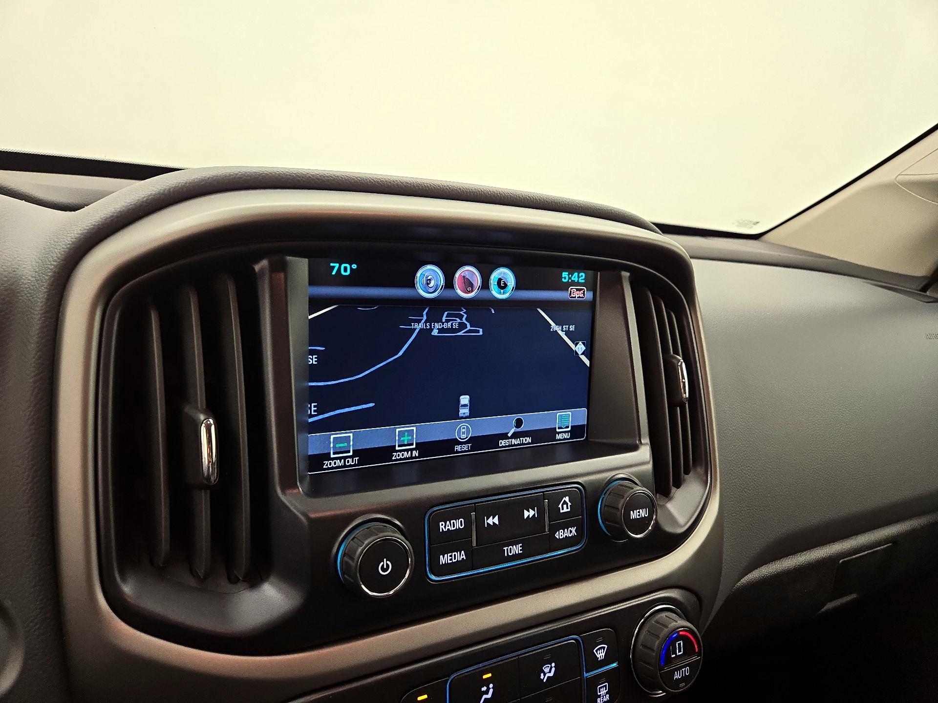 Thumbnail: 2015 Chevrolet Colorado - 14