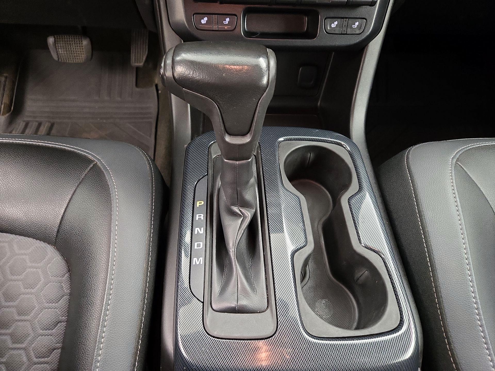 Thumbnail: 2015 Chevrolet Colorado - 18