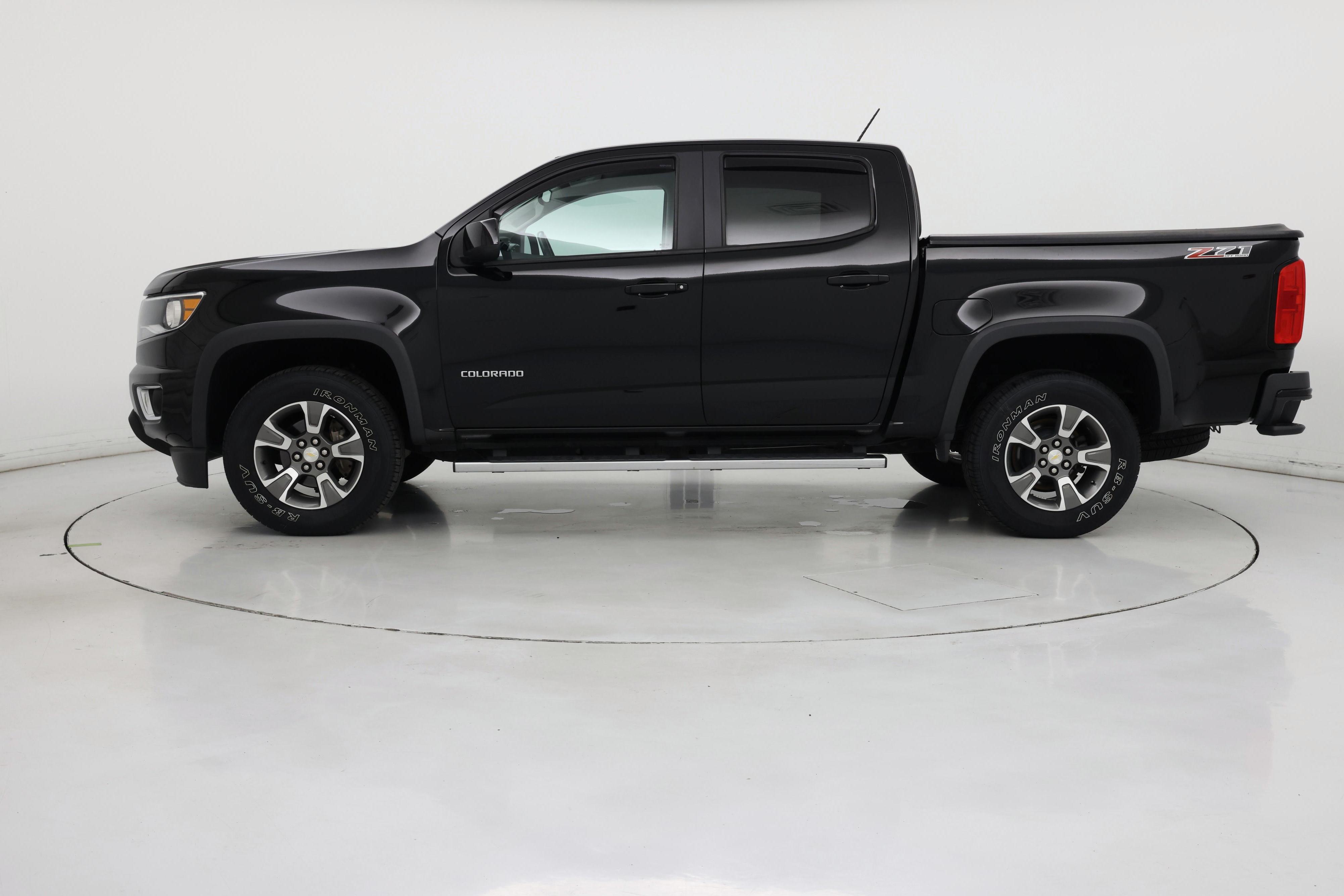 Thumbnail: 2015 Chevrolet Colorado - 3