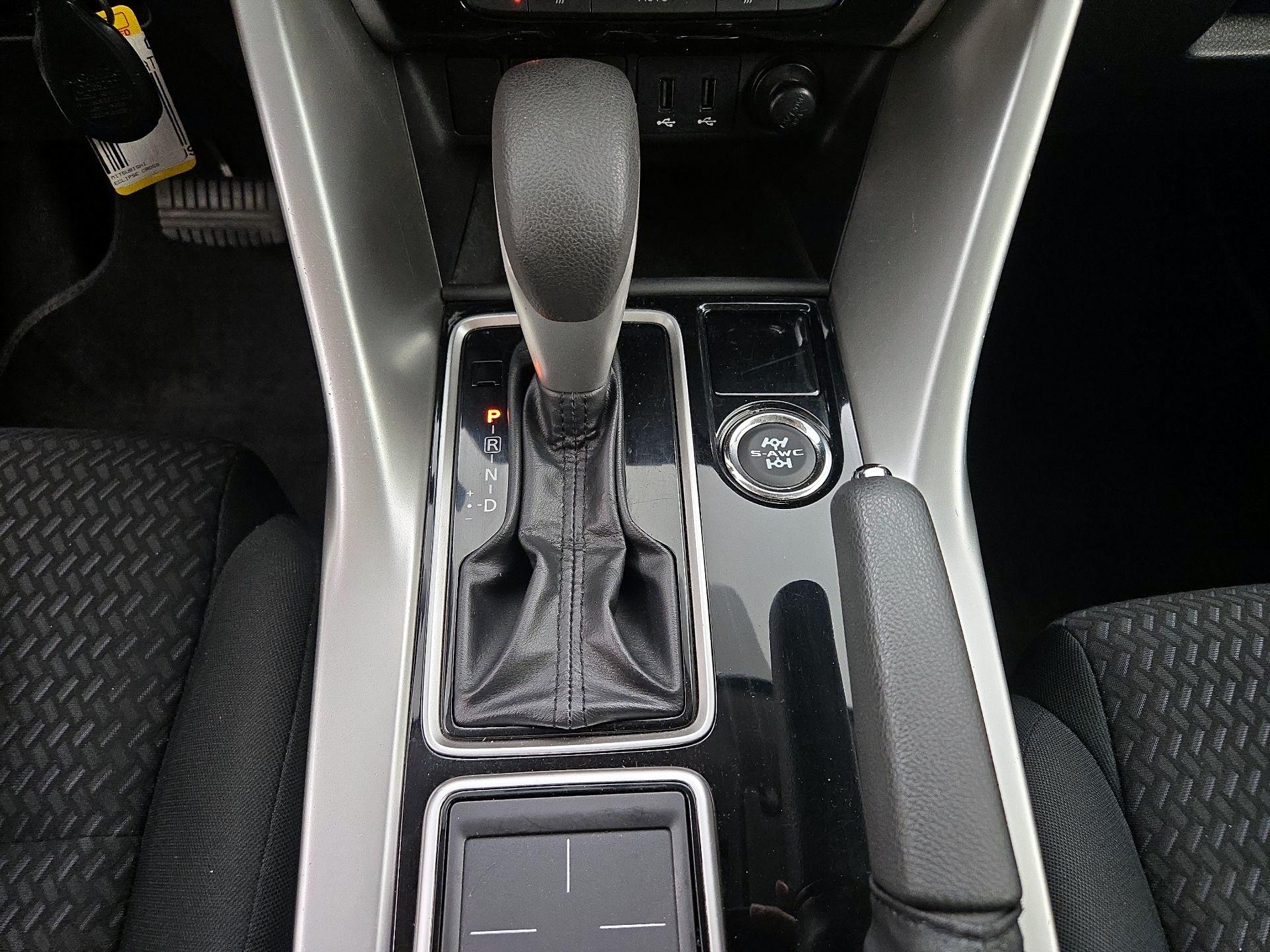 Thumbnail: 2018 Mitsubishi Eclipse Cross - 17