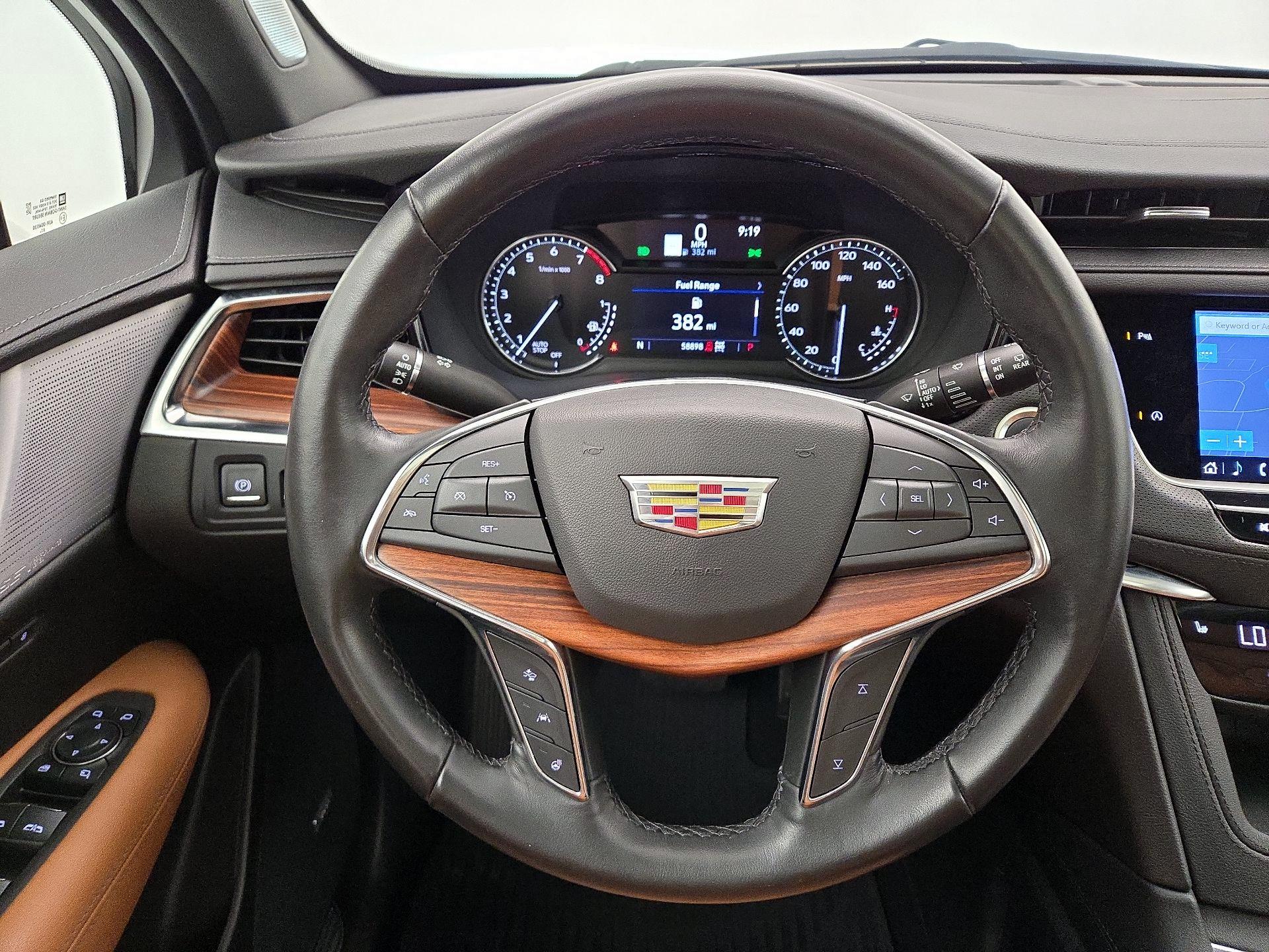 Thumbnail: 2021 Cadillac XT5 - 10