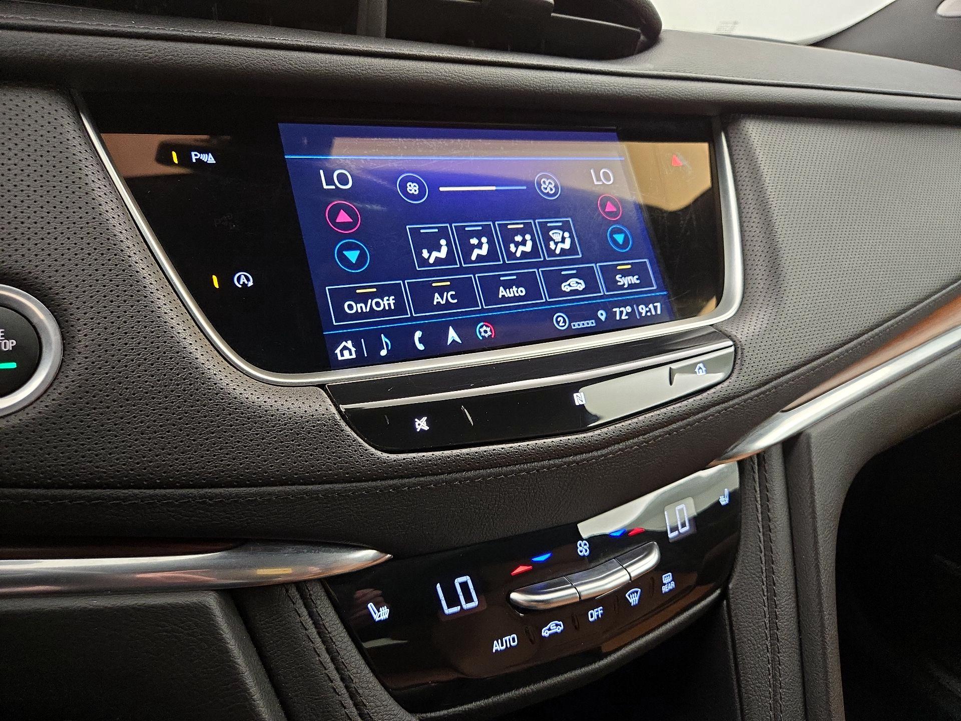 Thumbnail: 2021 Cadillac XT5 - 17