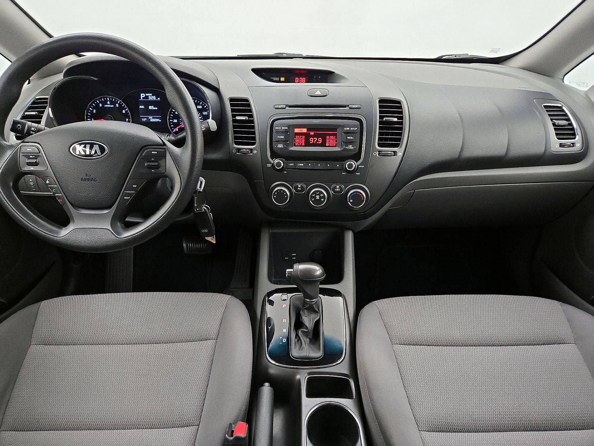 Thumbnail: 2017 Kia Forte - 9