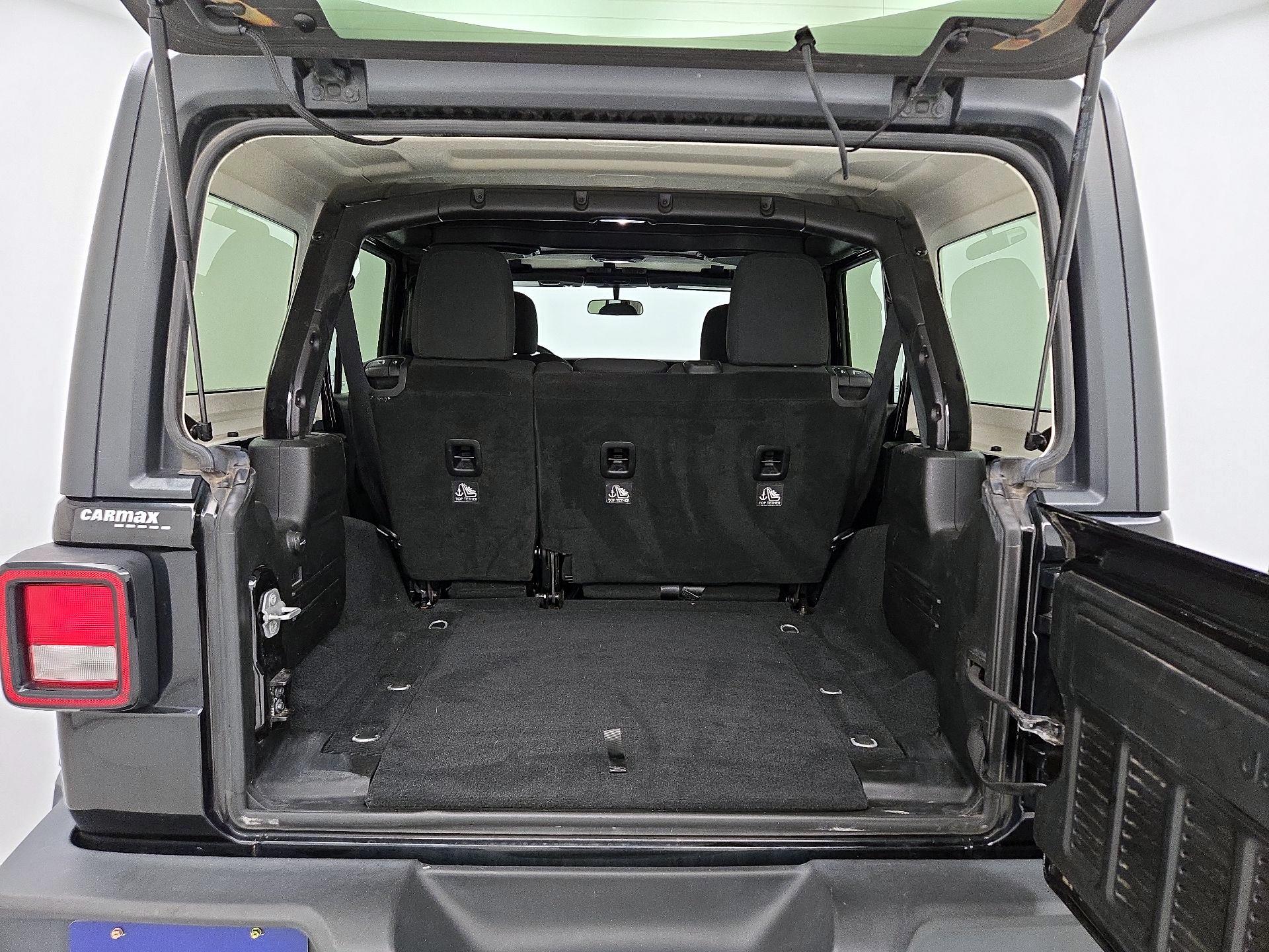 Thumbnail: 2018 Jeep Wrangler - 20