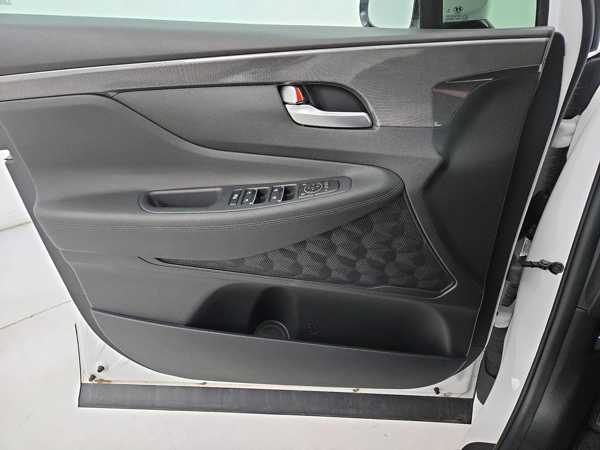 Thumbnail: 2023 Hyundai Santa Fe - 12