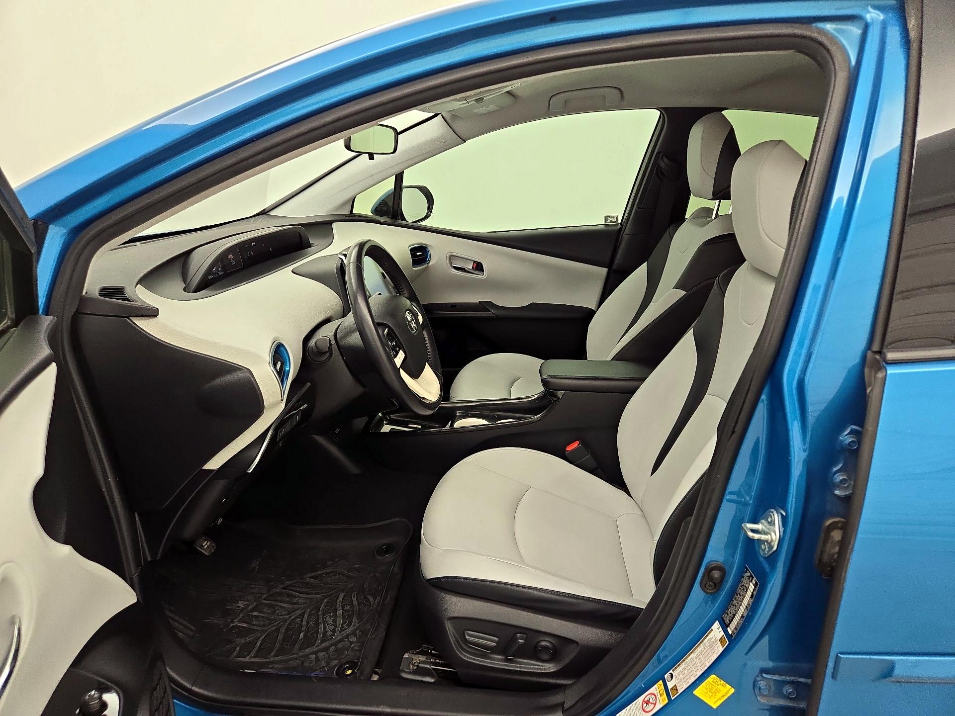 Thumbnail: 2019 Toyota Prius Prime - 11