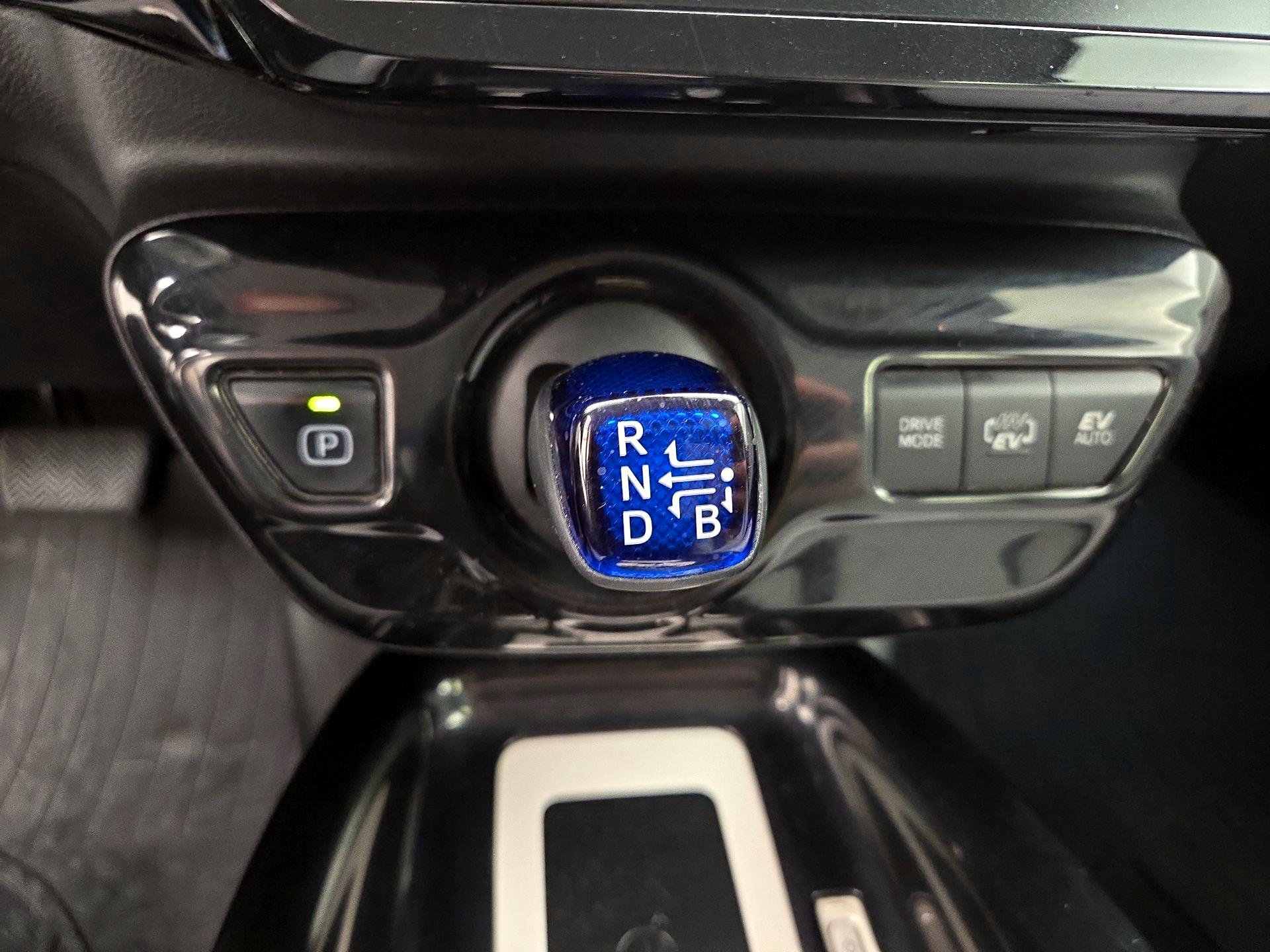 Thumbnail: 2019 Toyota Prius Prime - 18