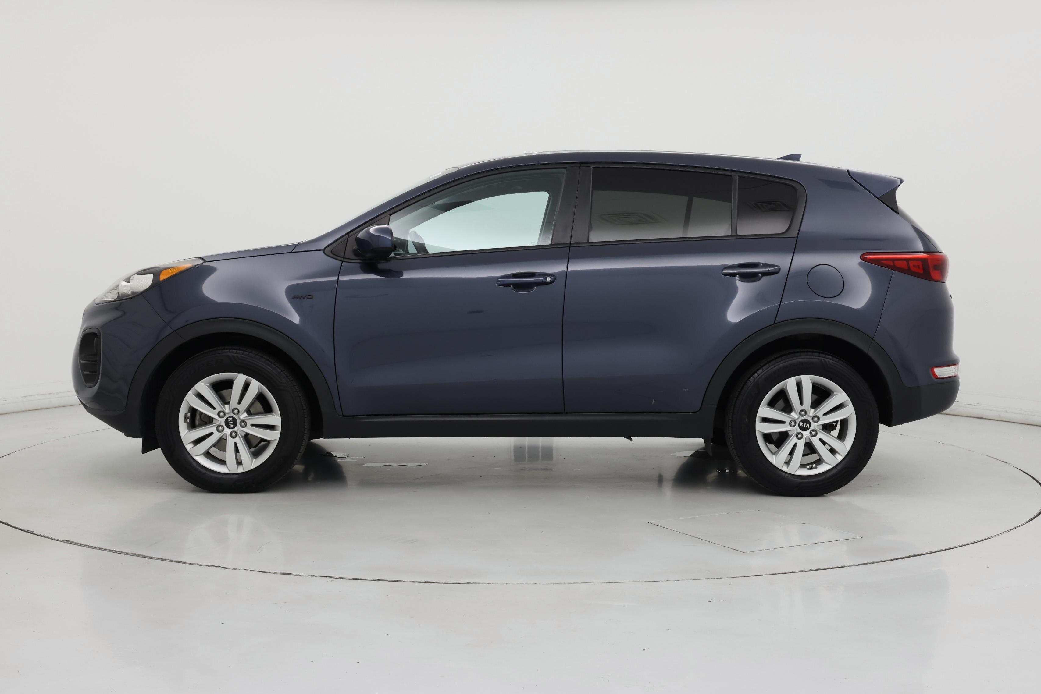 Thumbnail: 2017 Kia Sportage - 3