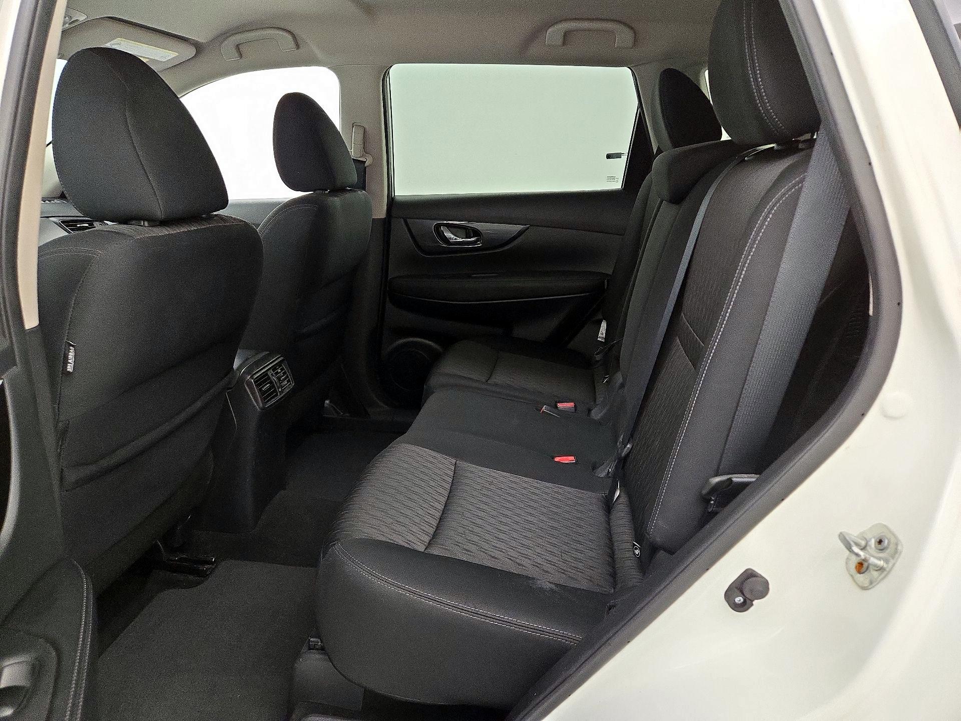 Thumbnail: 2018 Nissan Rogue - 19