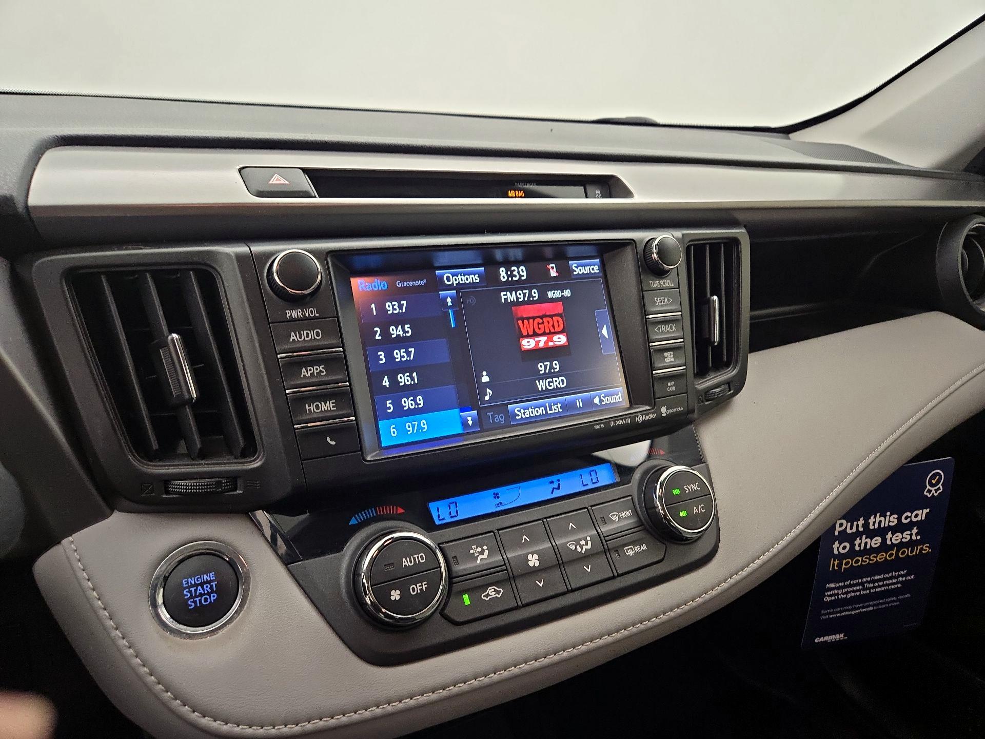 Thumbnail: 2016 Toyota RAV4 - 15