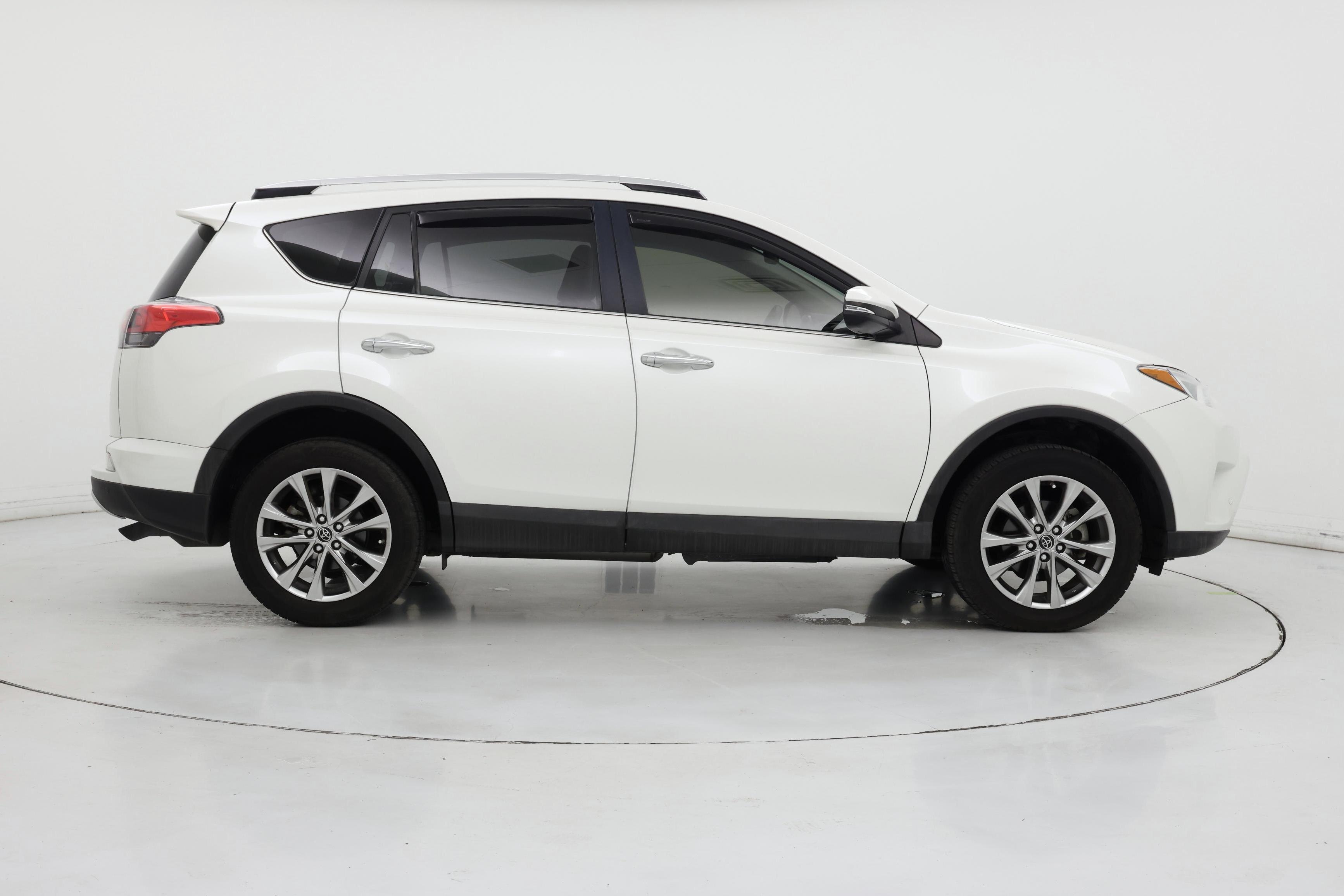 Thumbnail: 2016 Toyota RAV4 - 7