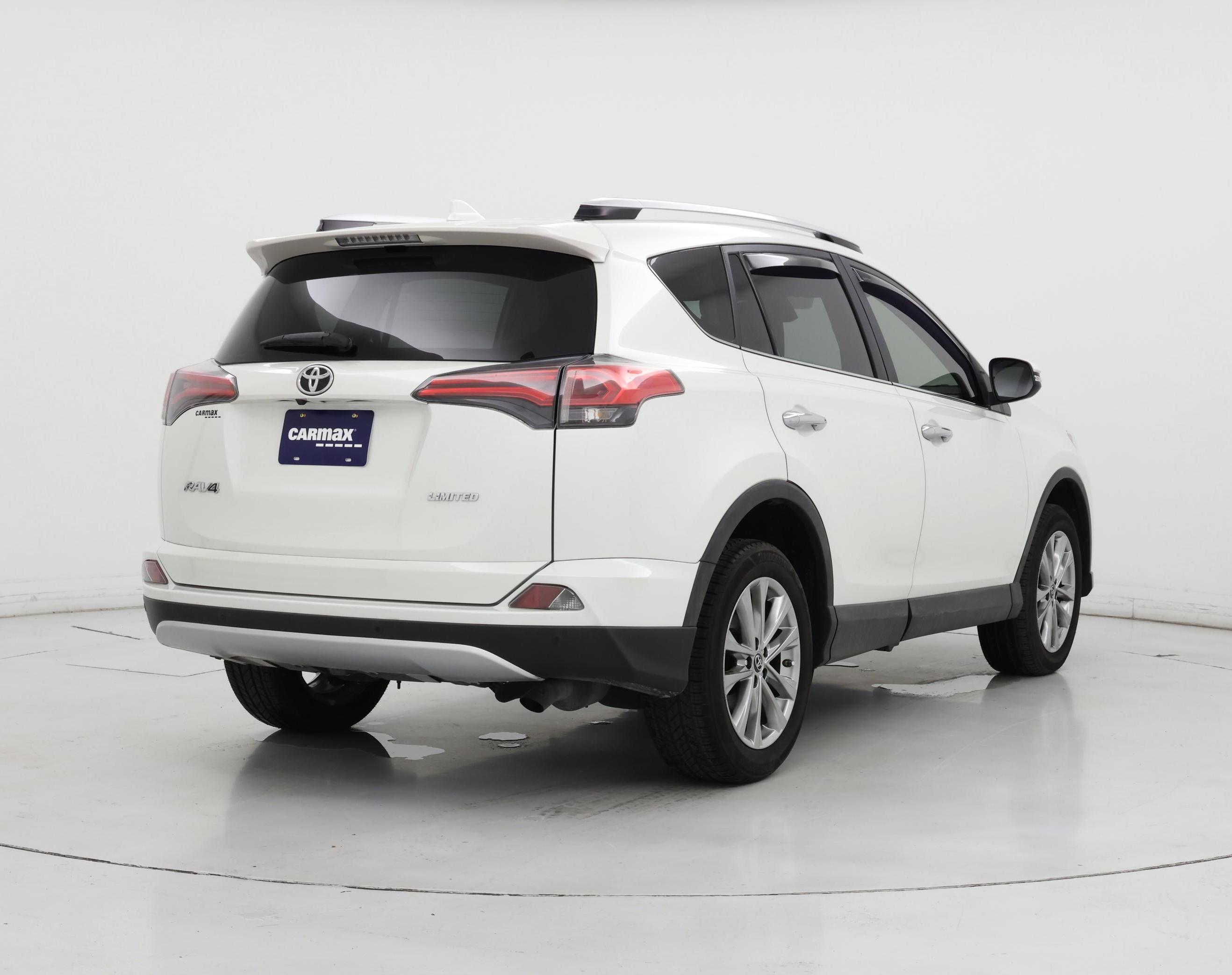 Thumbnail: 2016 Toyota RAV4 - 8
