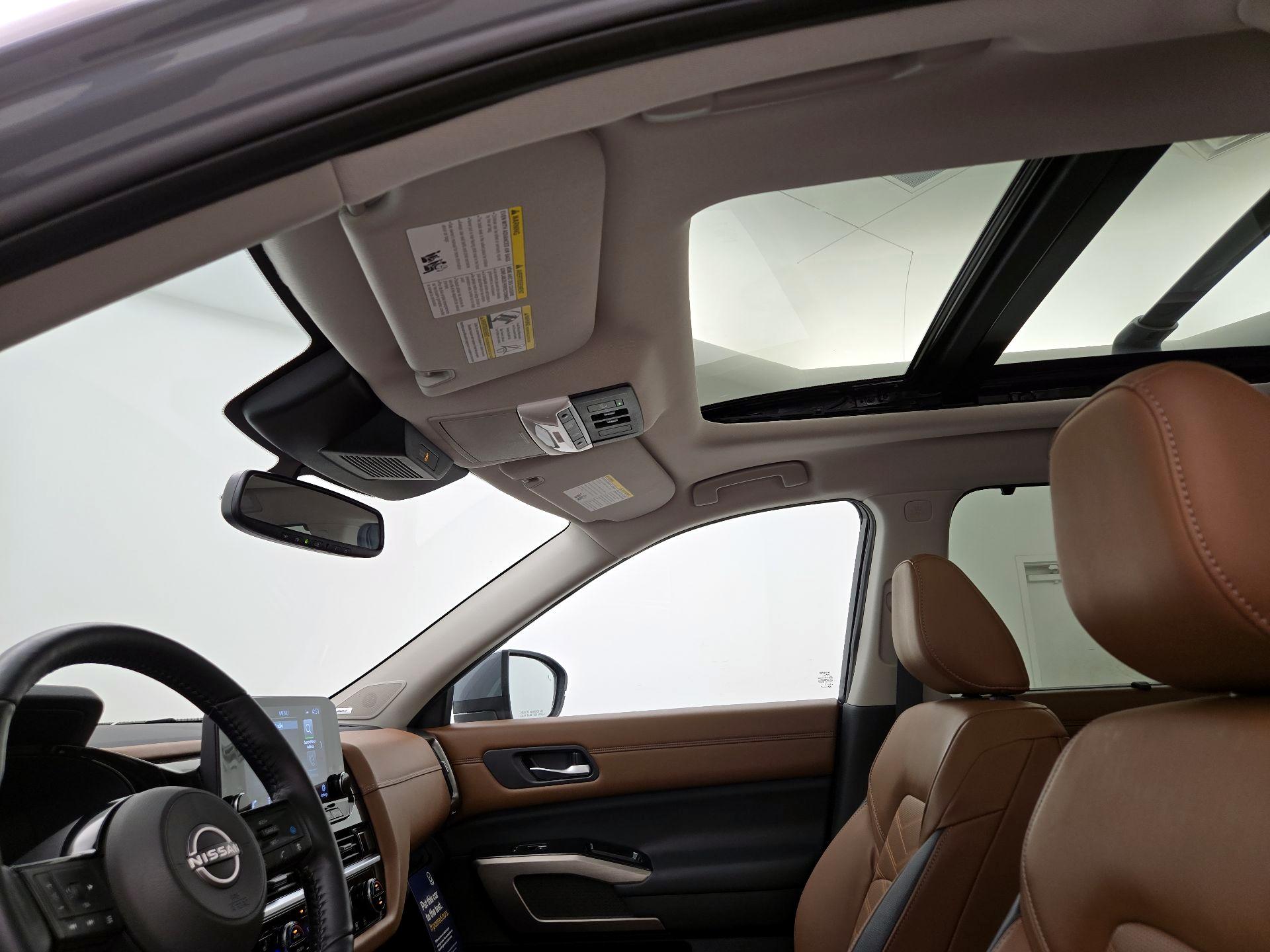 Thumbnail: 2022 Nissan Pathfinder - 20