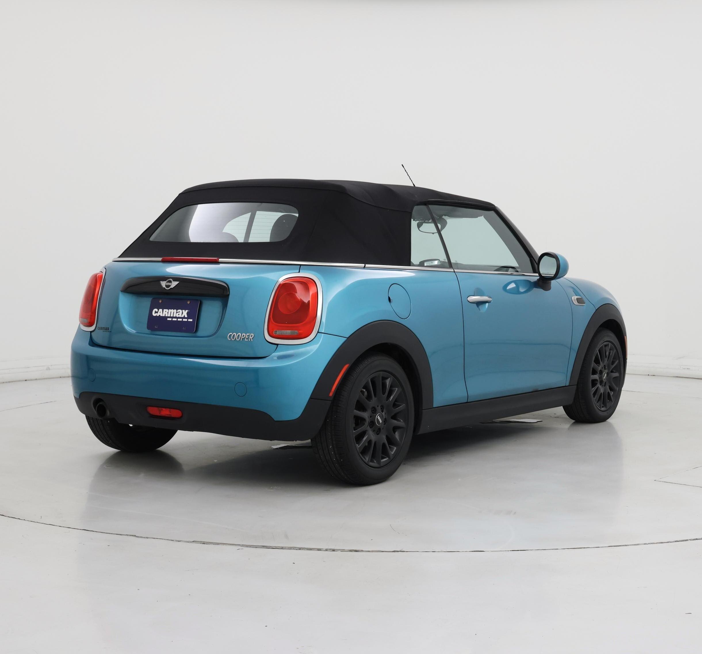 Thumbnail: 2017 MINI Cooper - 8