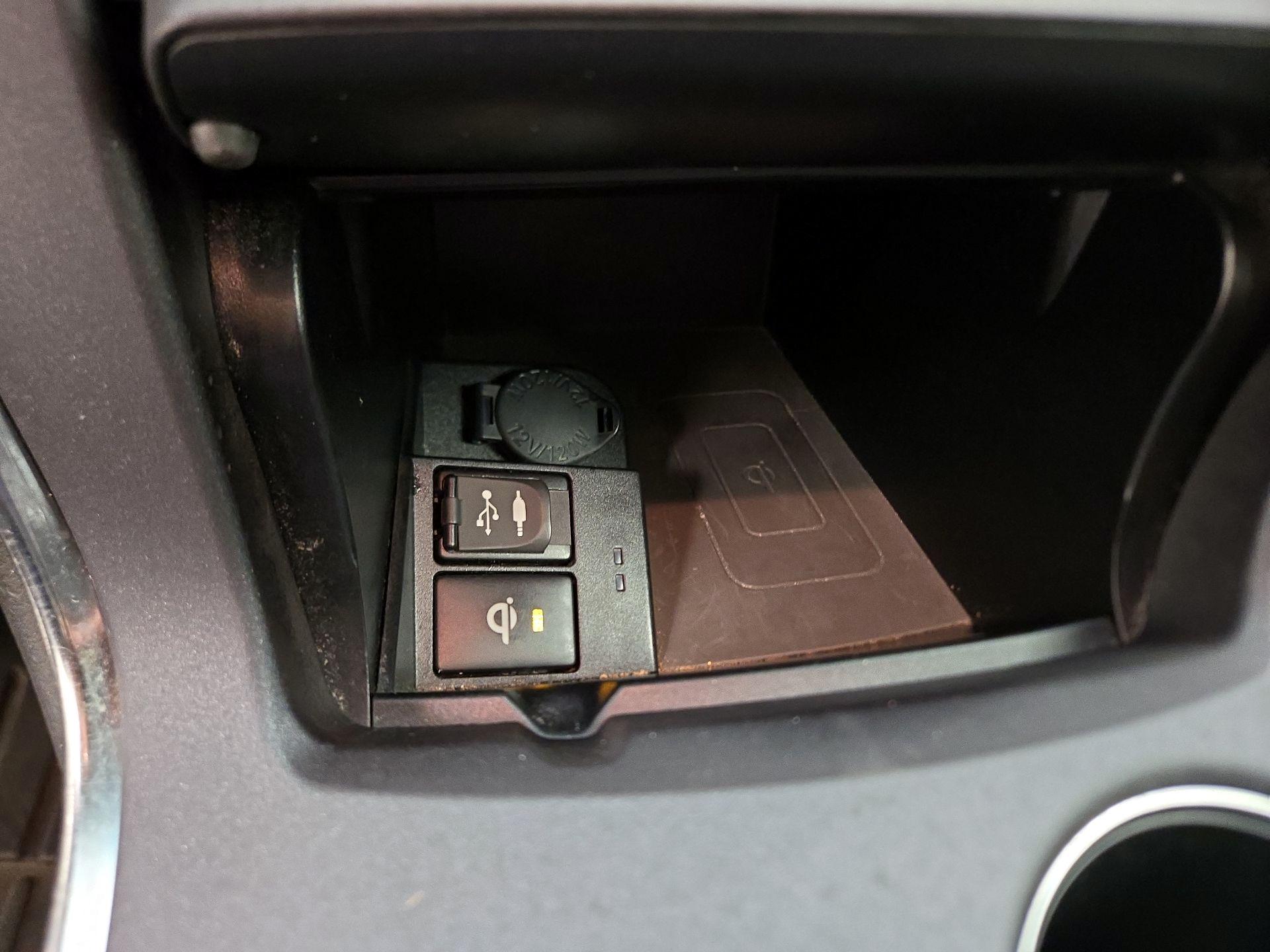 Thumbnail: 2015 Toyota Camry - 19