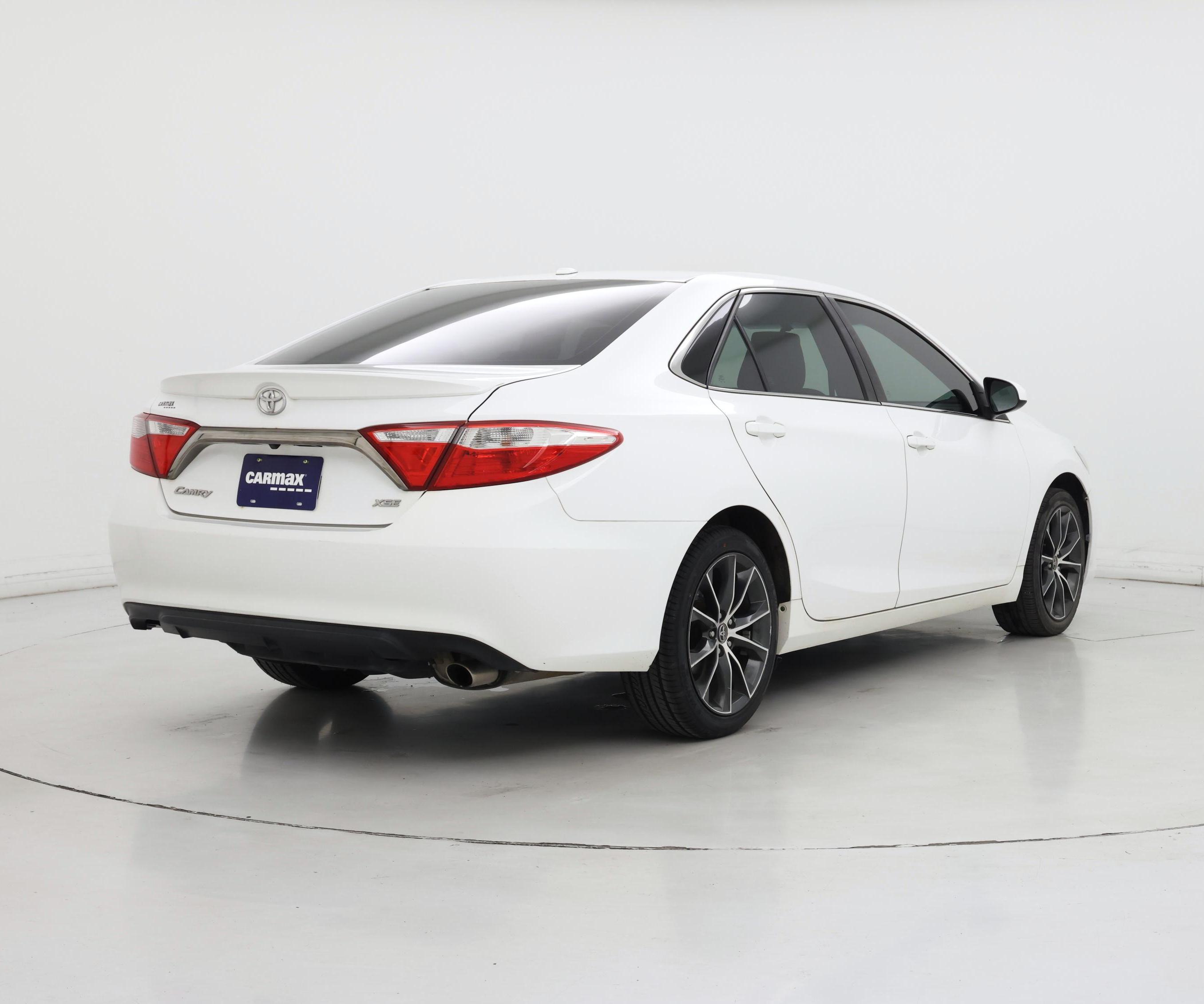 Thumbnail: 2015 Toyota Camry - 8