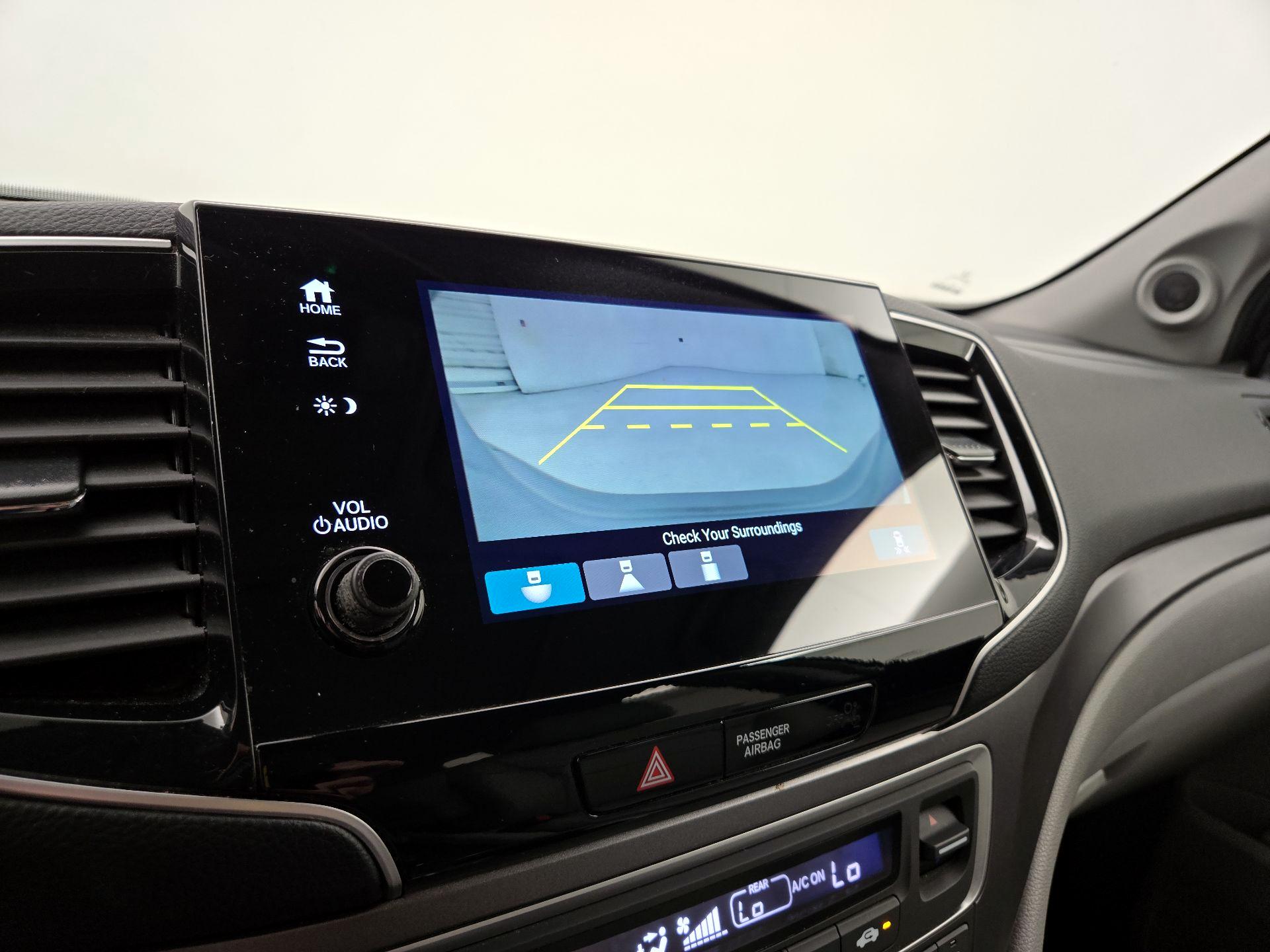 Thumbnail: 2019 Honda Pilot - 14