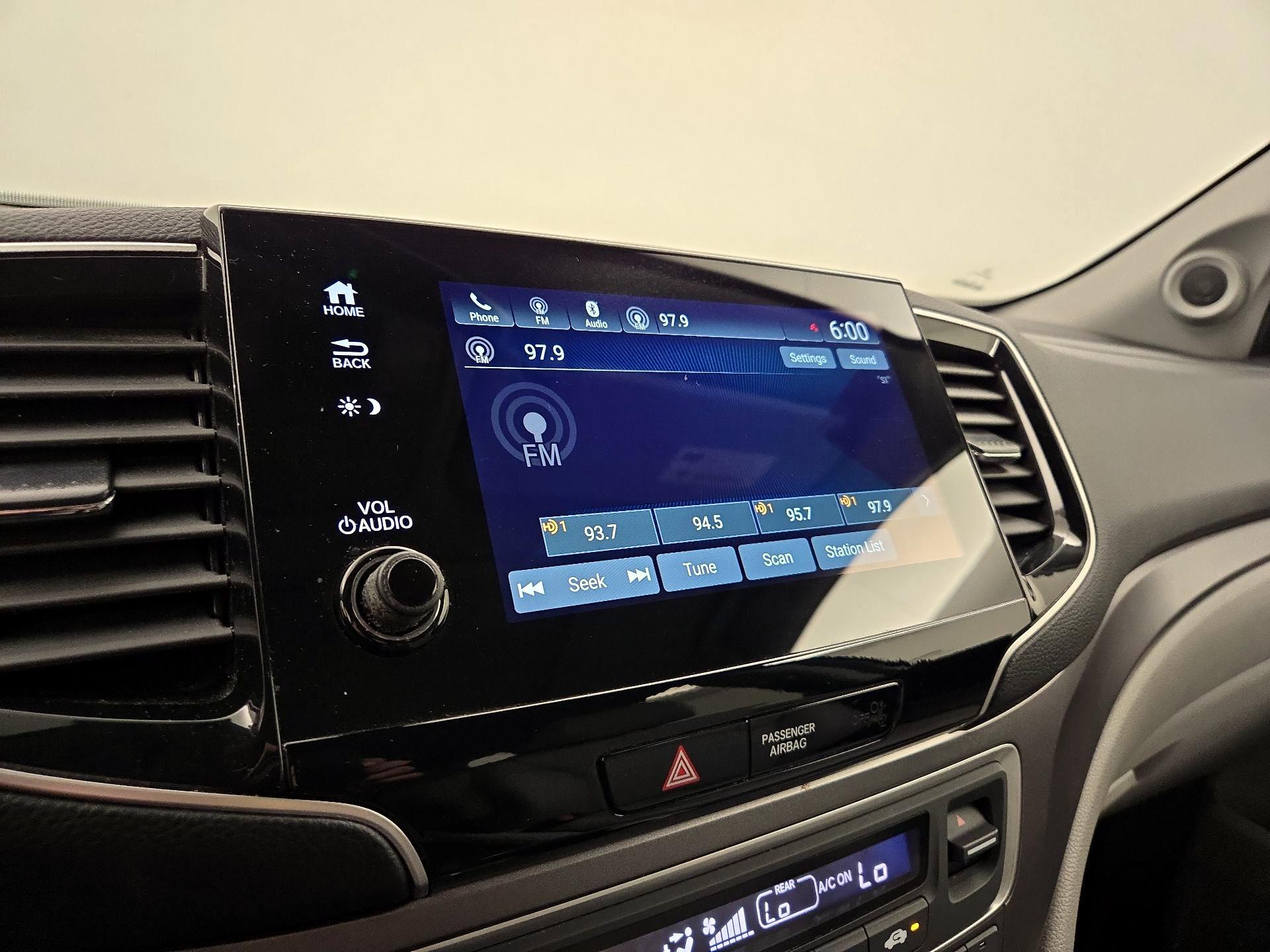 Thumbnail: 2019 Honda Pilot - 15