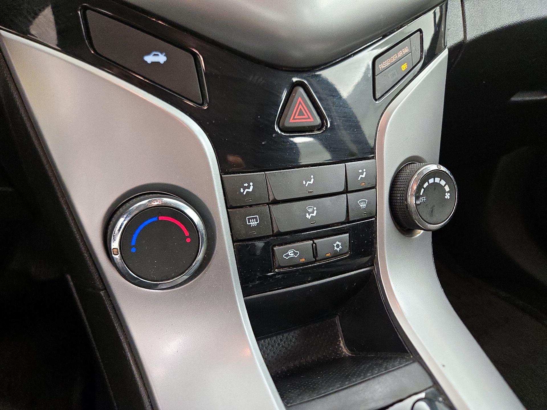Thumbnail: 2016 Chevrolet Cruze - 15