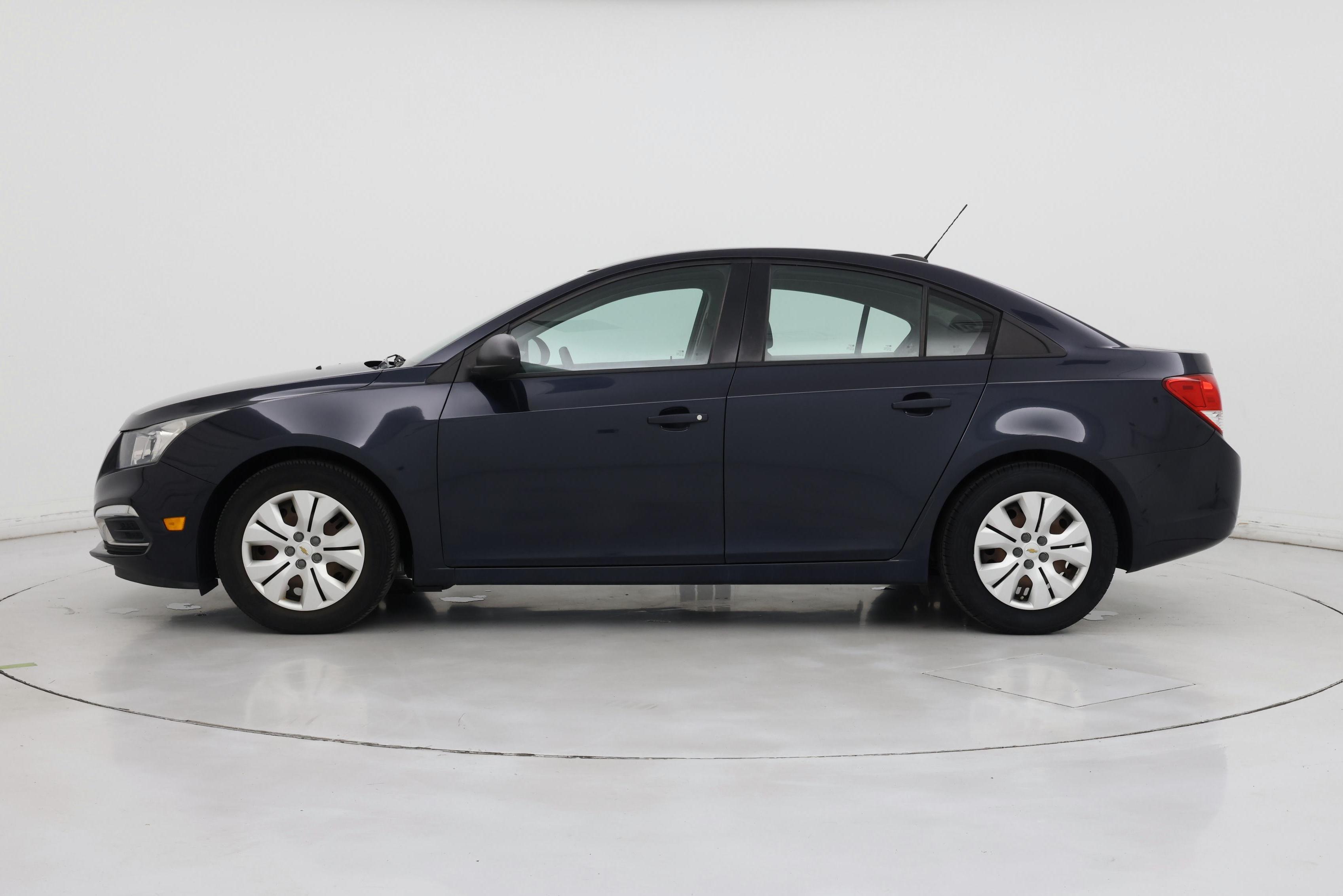 Thumbnail: 2016 Chevrolet Cruze - 3