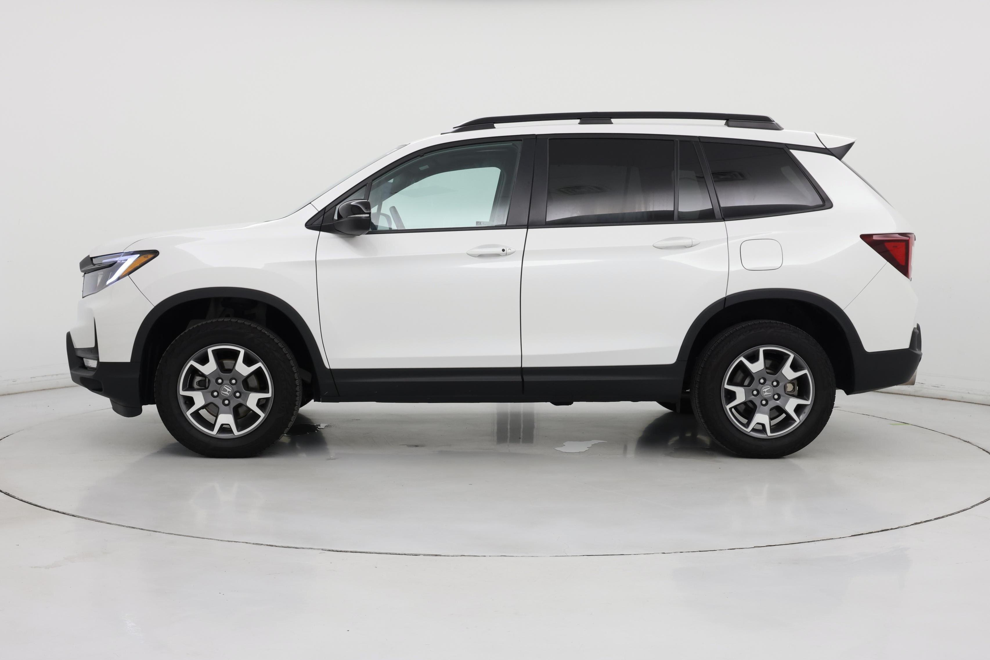 Thumbnail: 2023 Honda Passport - 3