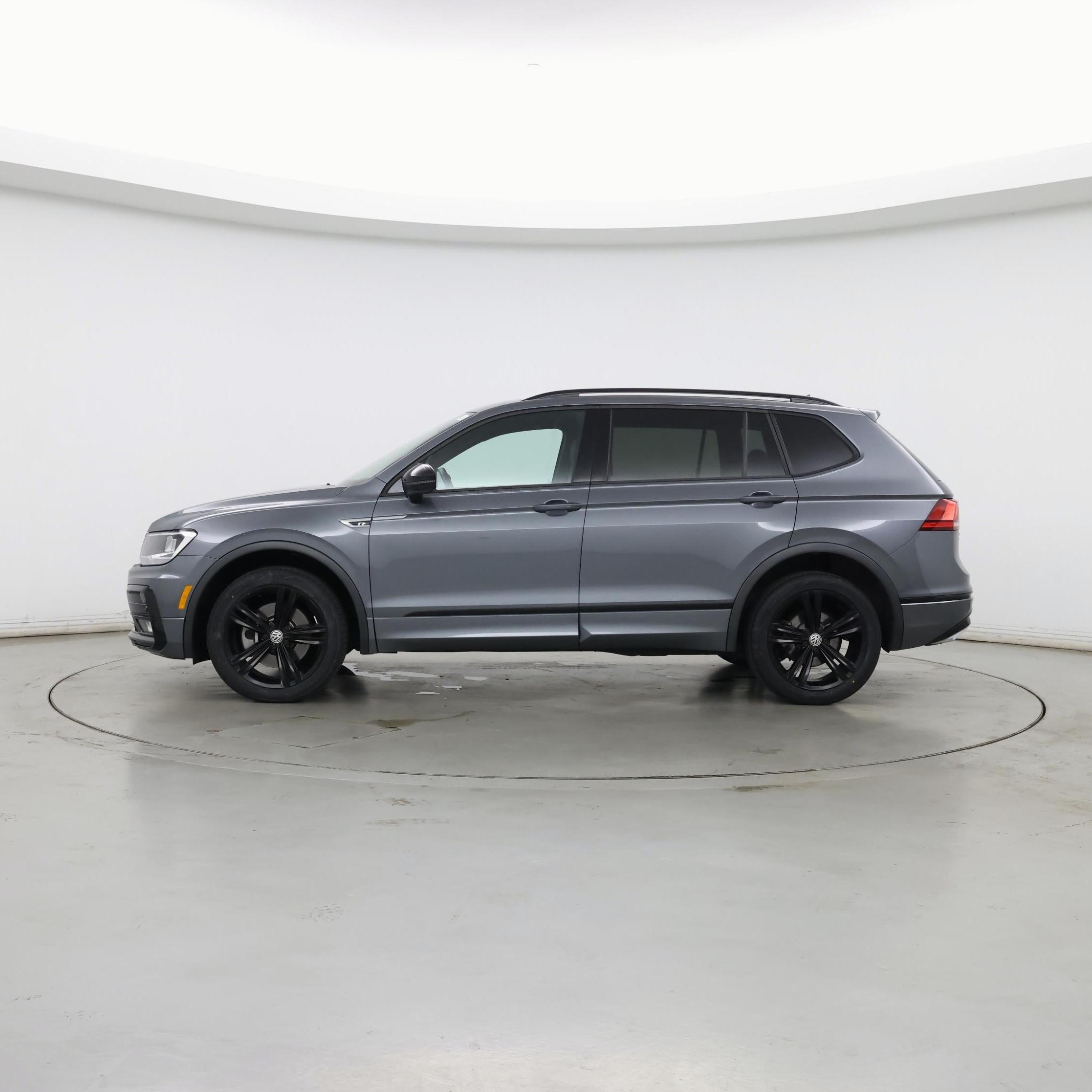 Thumbnail: 2019 Volkswagen Tiguan - 3