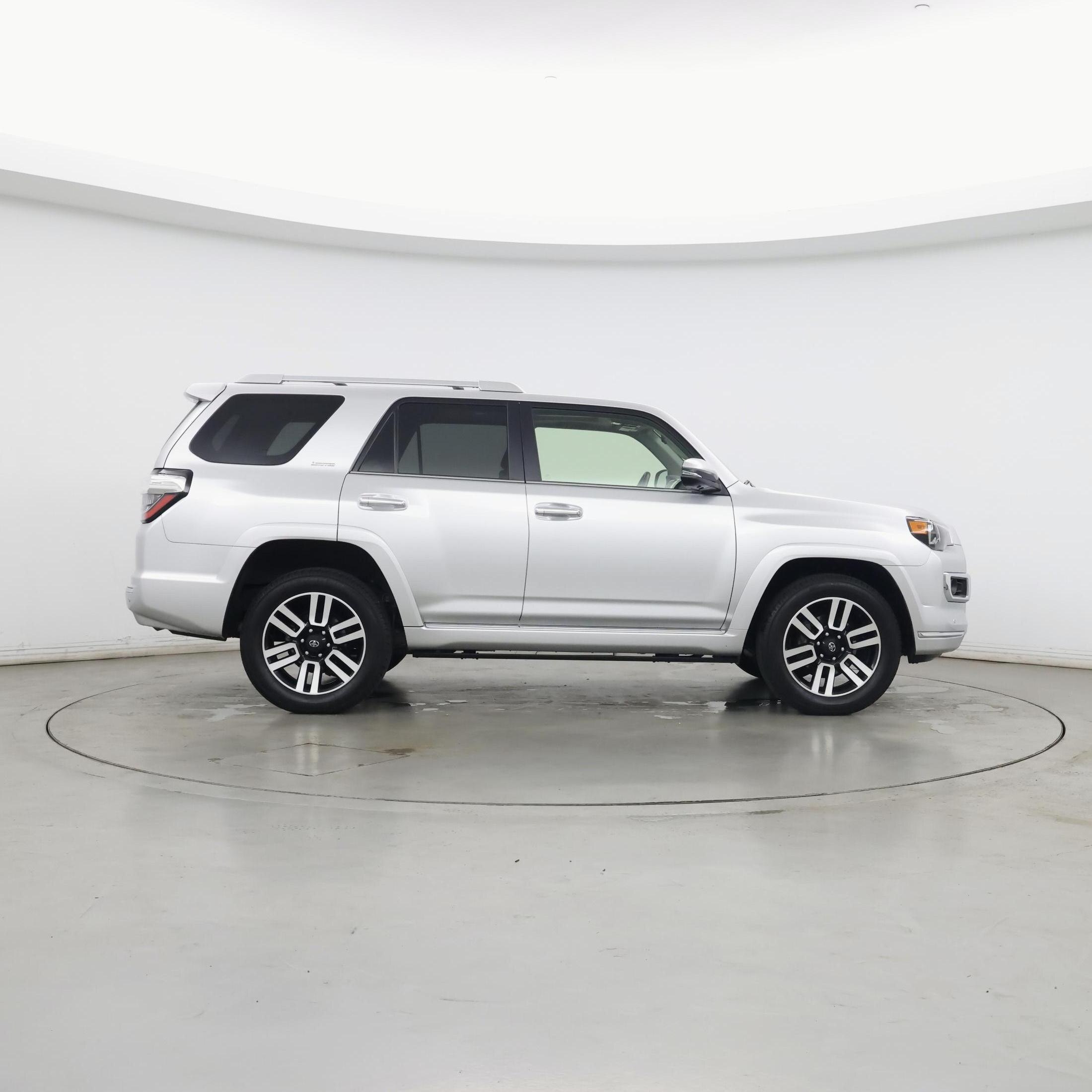 Thumbnail: 2023 Toyota 4Runner - 7