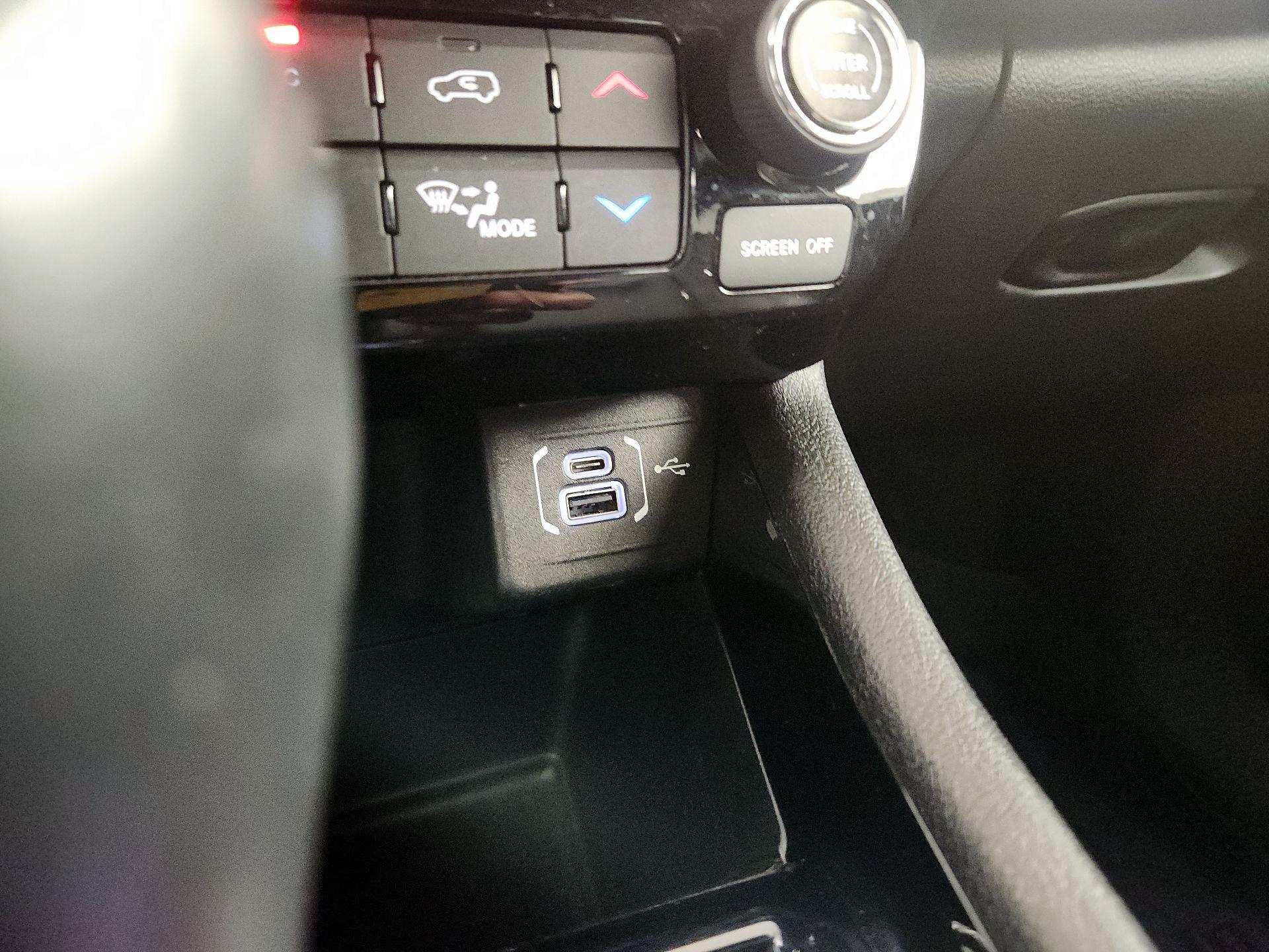 Thumbnail: 2022 Jeep Compass - 16