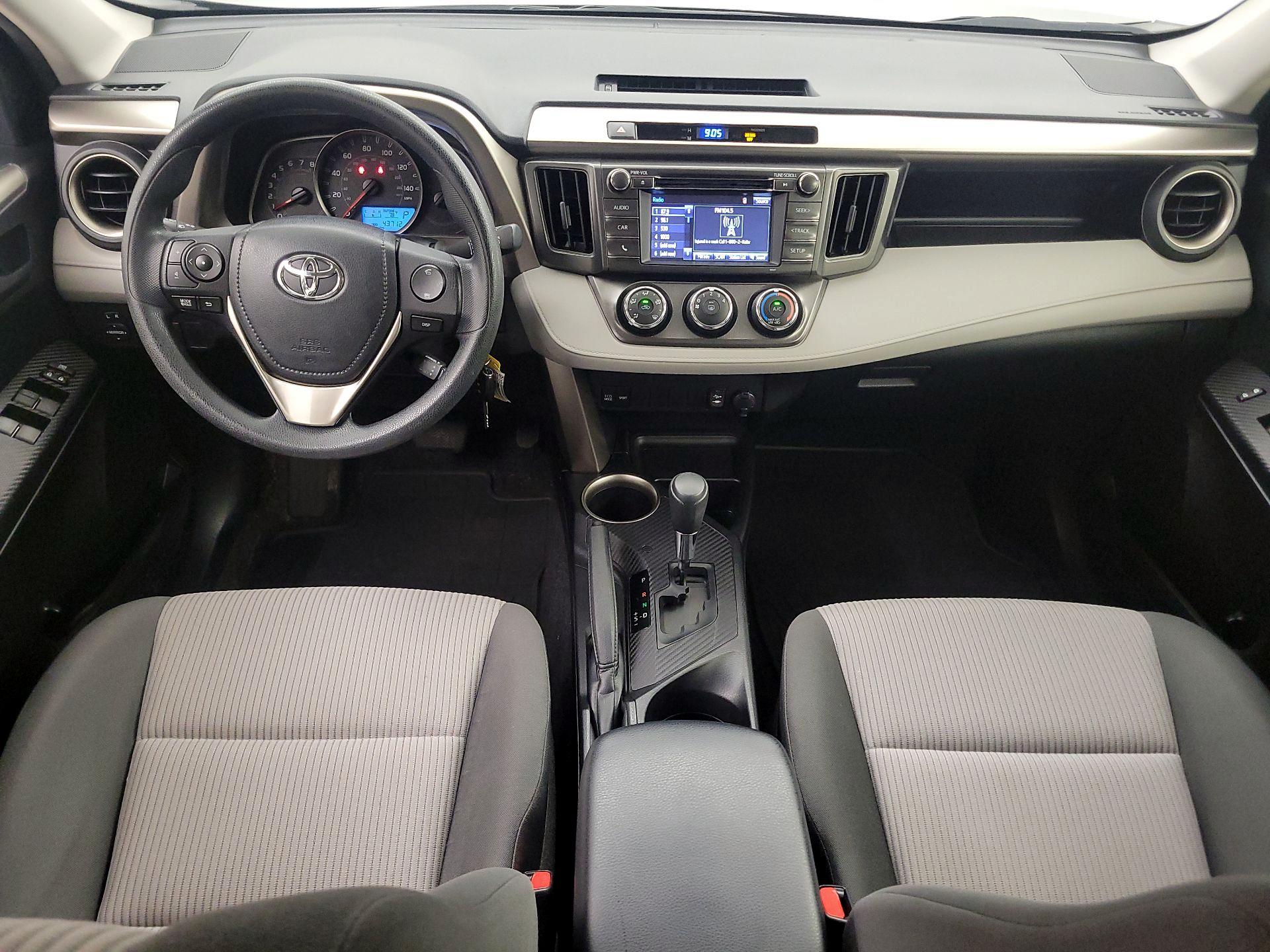 Thumbnail: 2015 Toyota RAV4 - 9