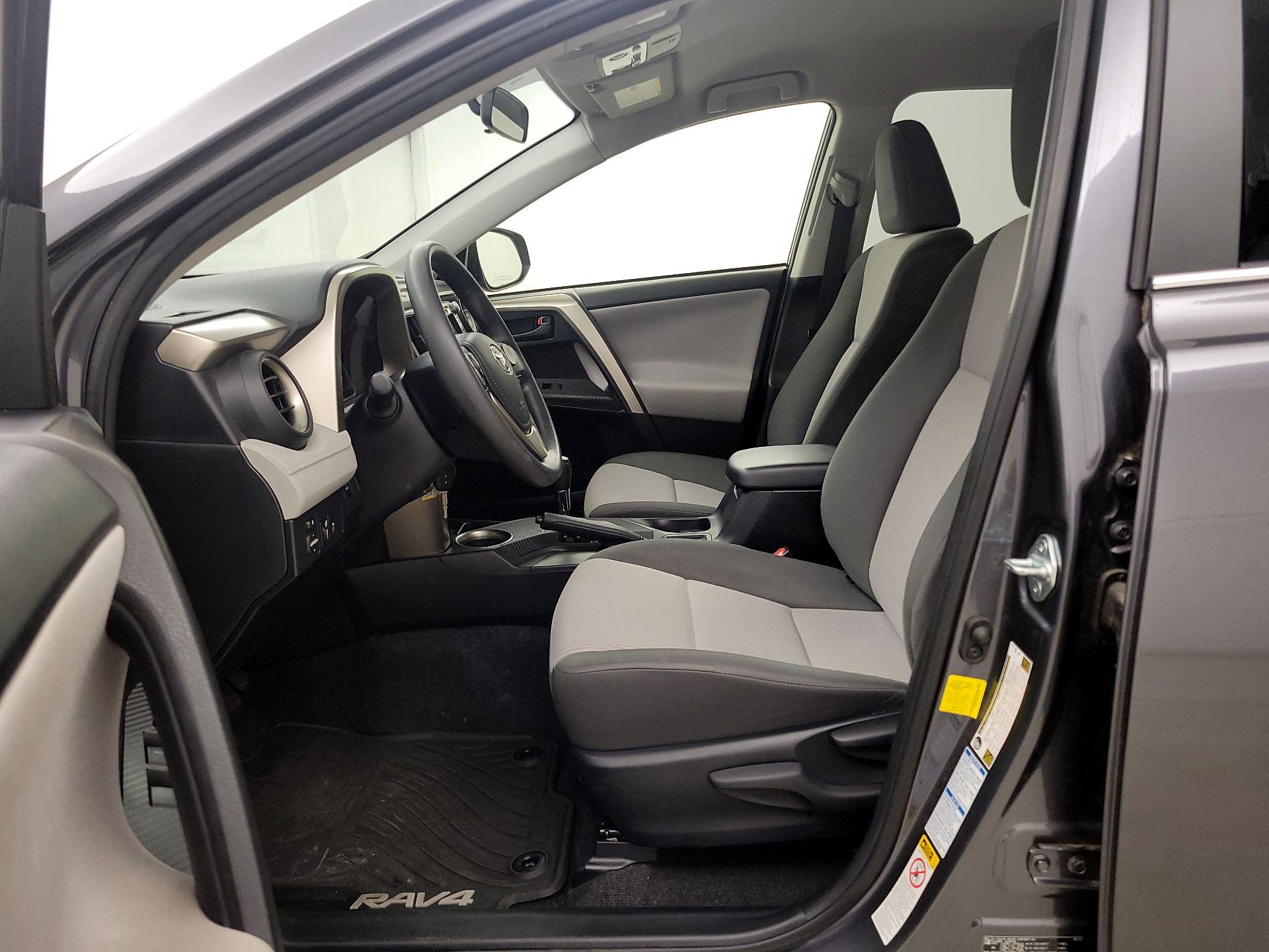 Thumbnail: 2015 Toyota RAV4 - 11