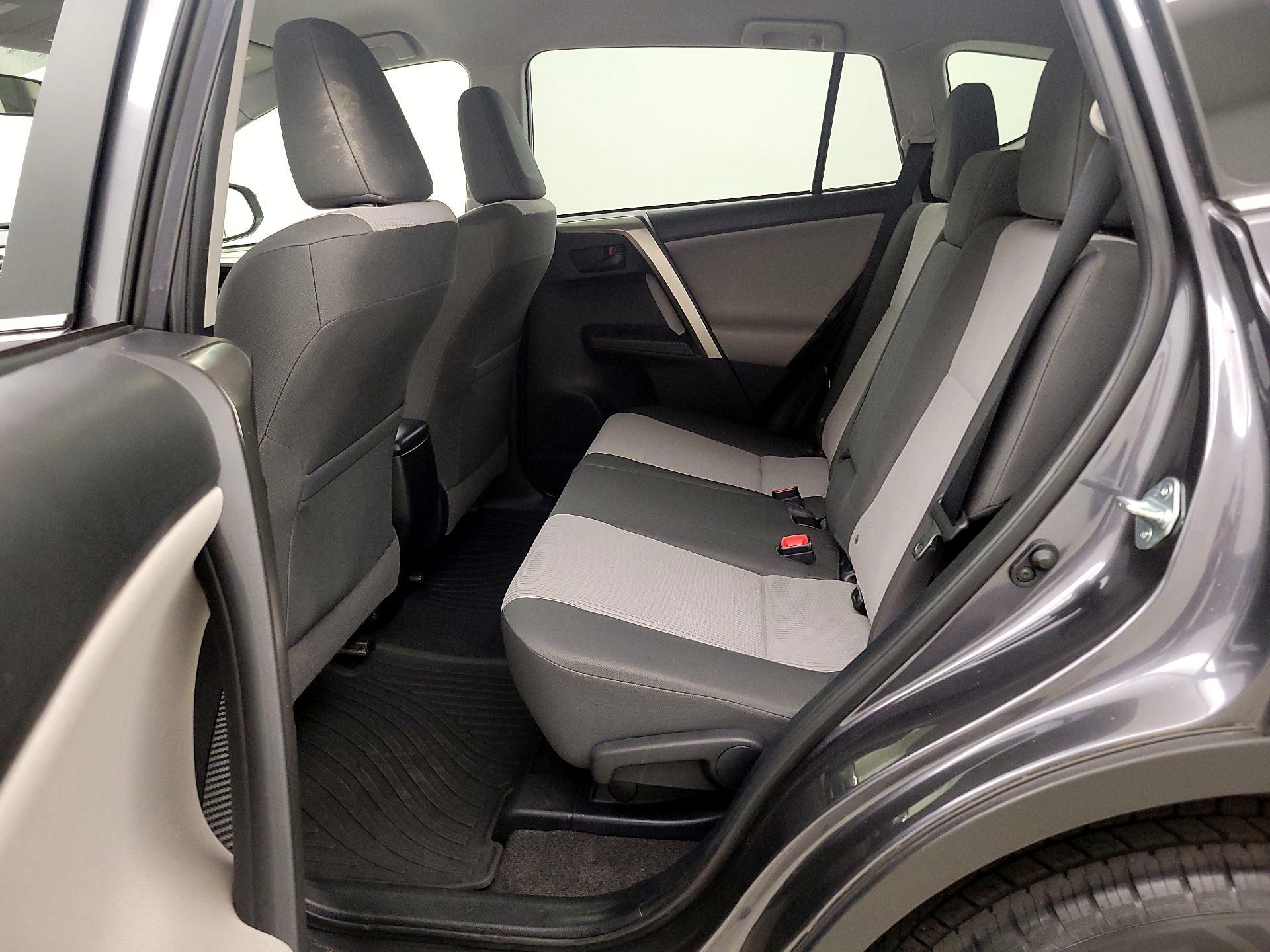 Thumbnail: 2015 Toyota RAV4 - 19