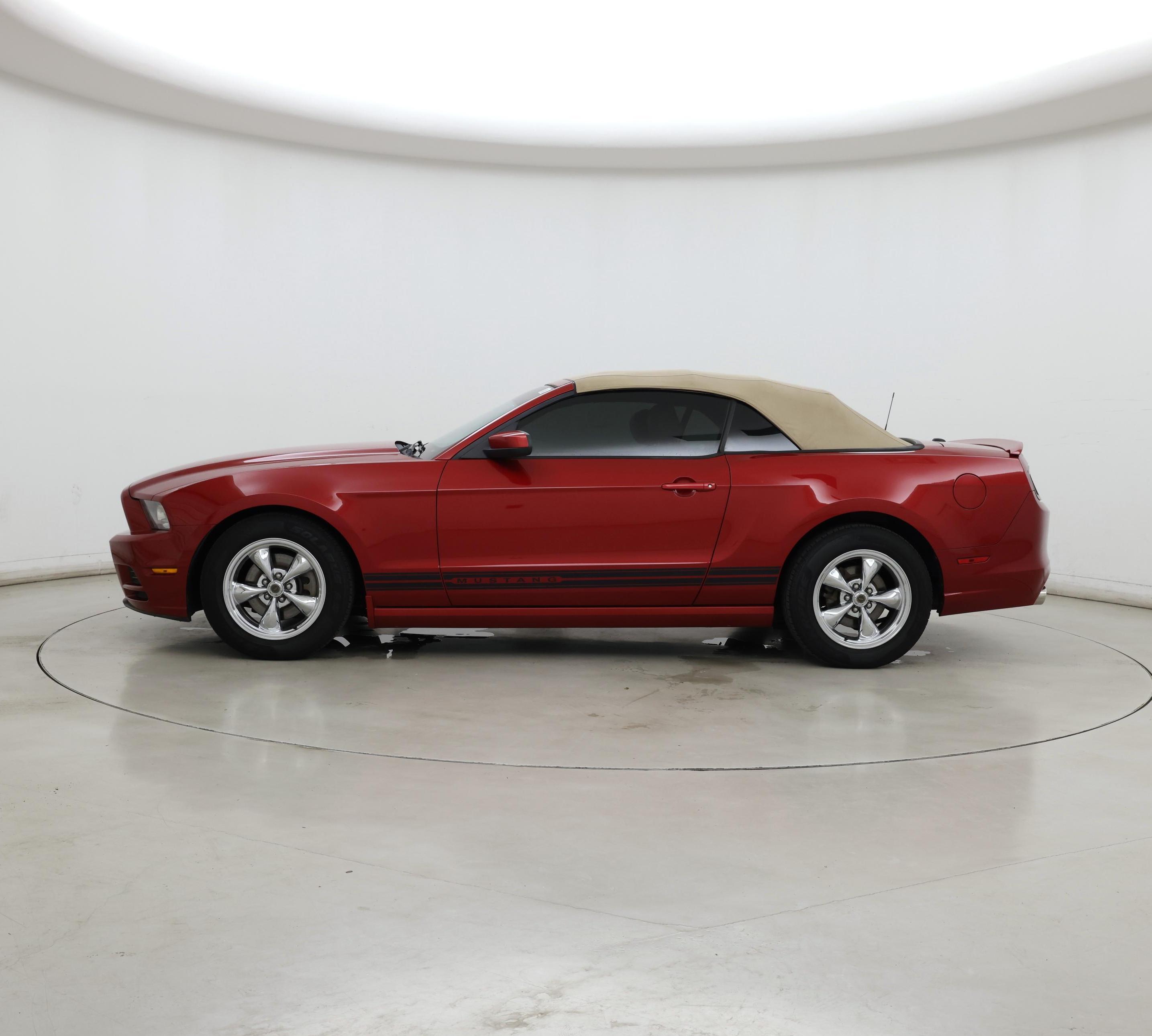 Thumbnail: 2013 Ford Mustang - 3
