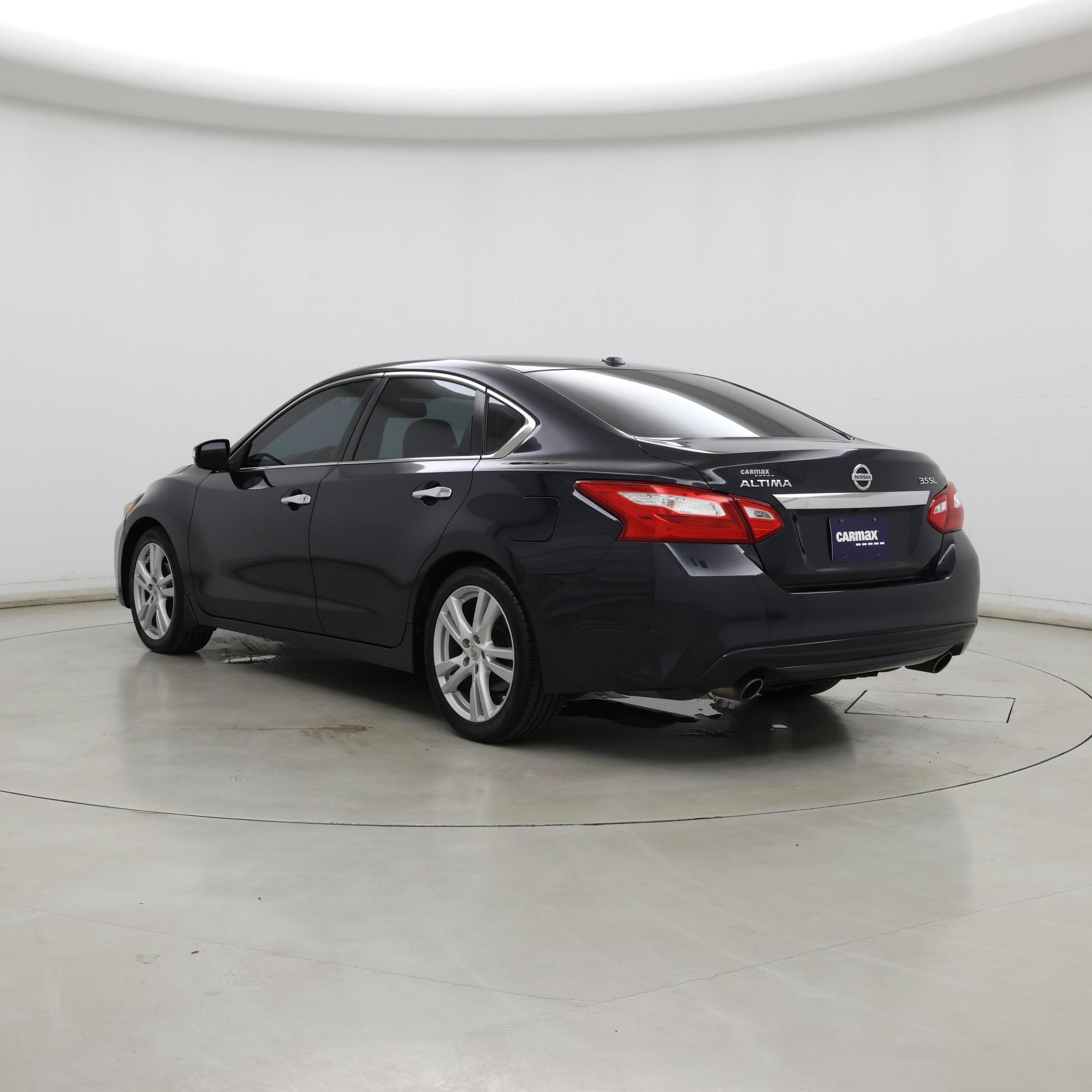 Thumbnail: 2017 Nissan Altima - 2