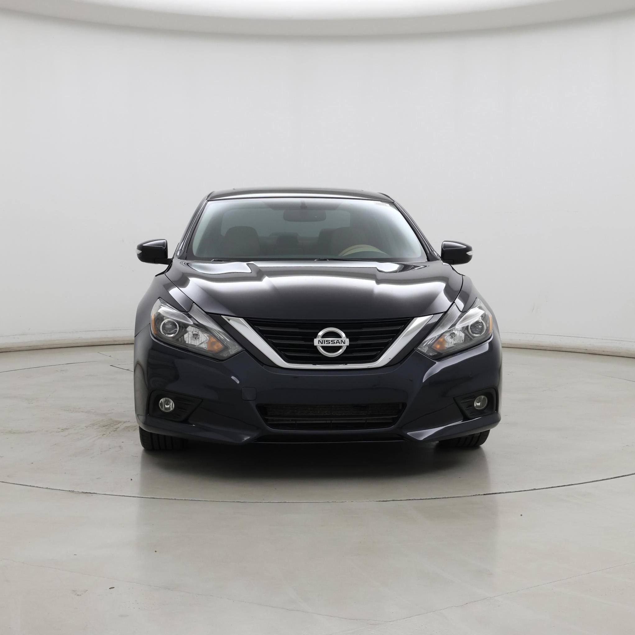 Thumbnail: 2017 Nissan Altima - 5