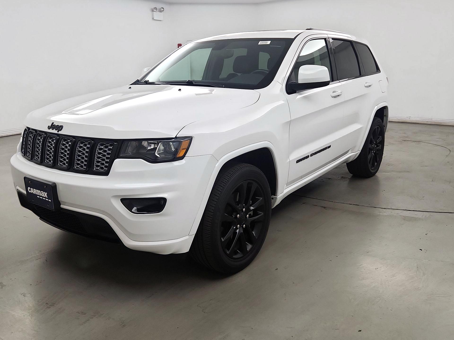 Thumbnail: 2022 Jeep Grand Cherokee - 3