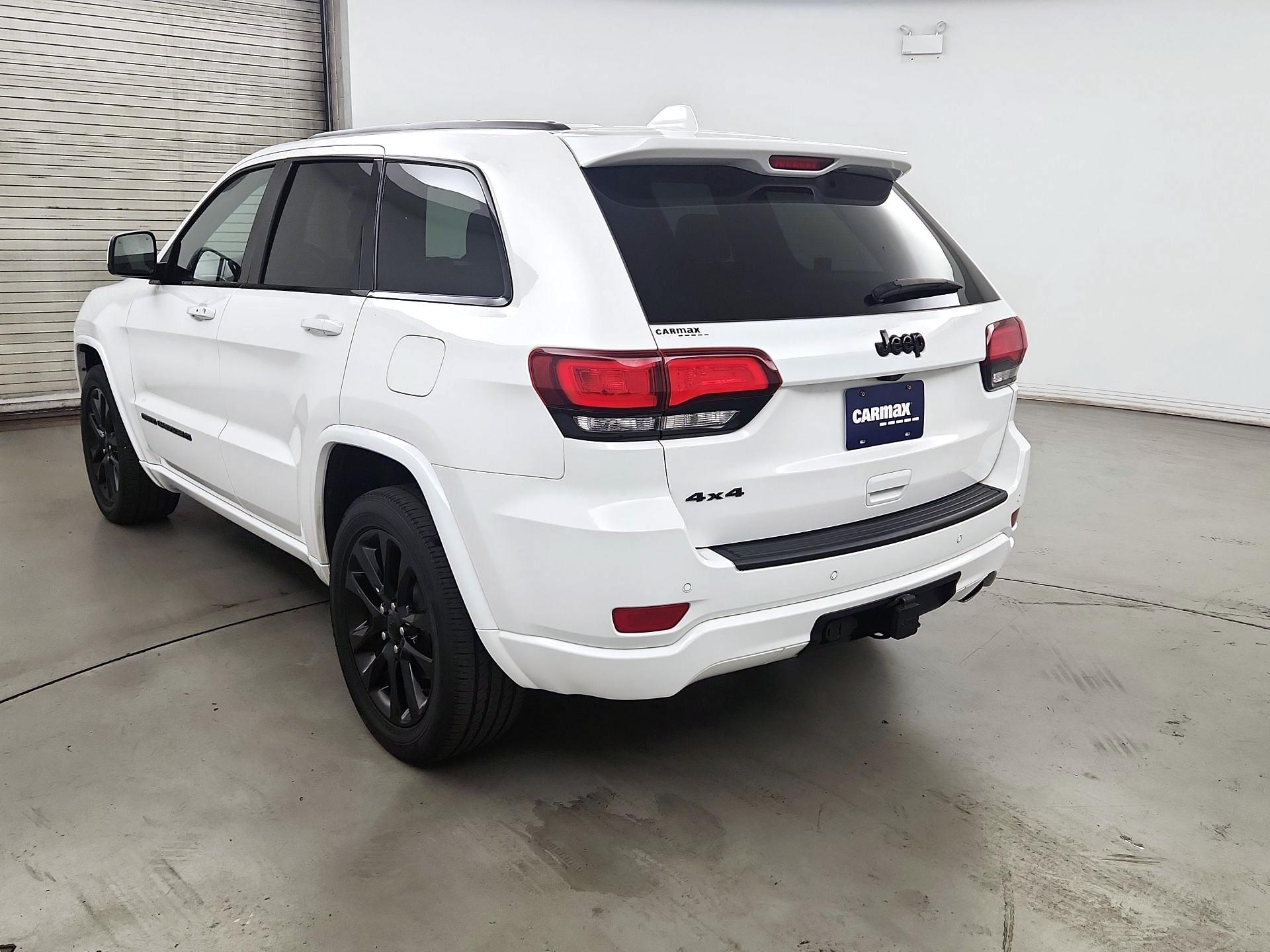 Thumbnail: 2022 Jeep Grand Cherokee - 7
