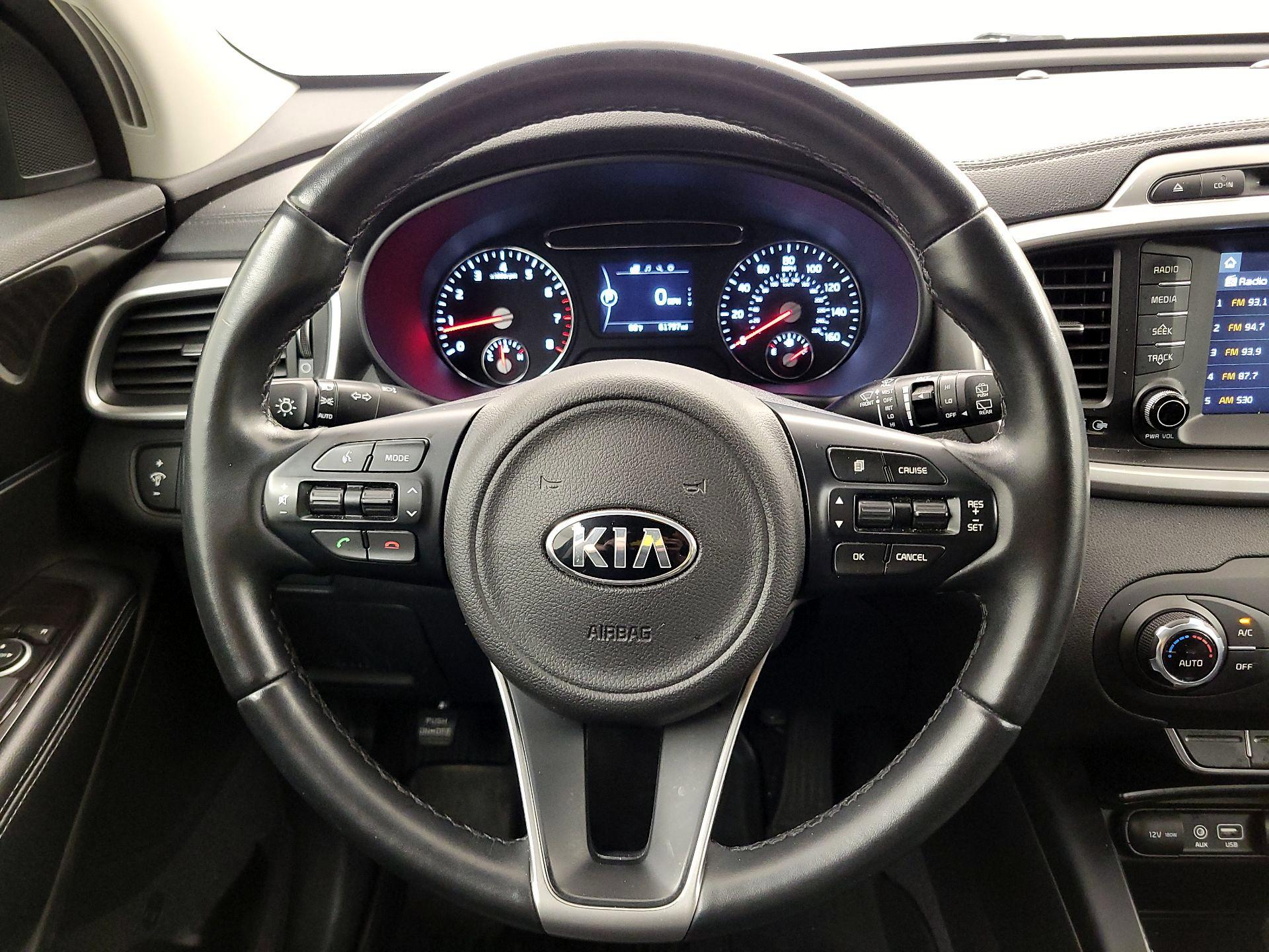 Thumbnail: 2017 Kia Sorento - 10