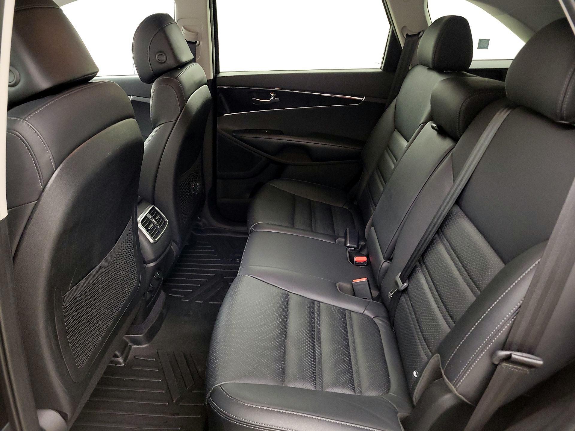 Thumbnail: 2017 Kia Sorento - 19