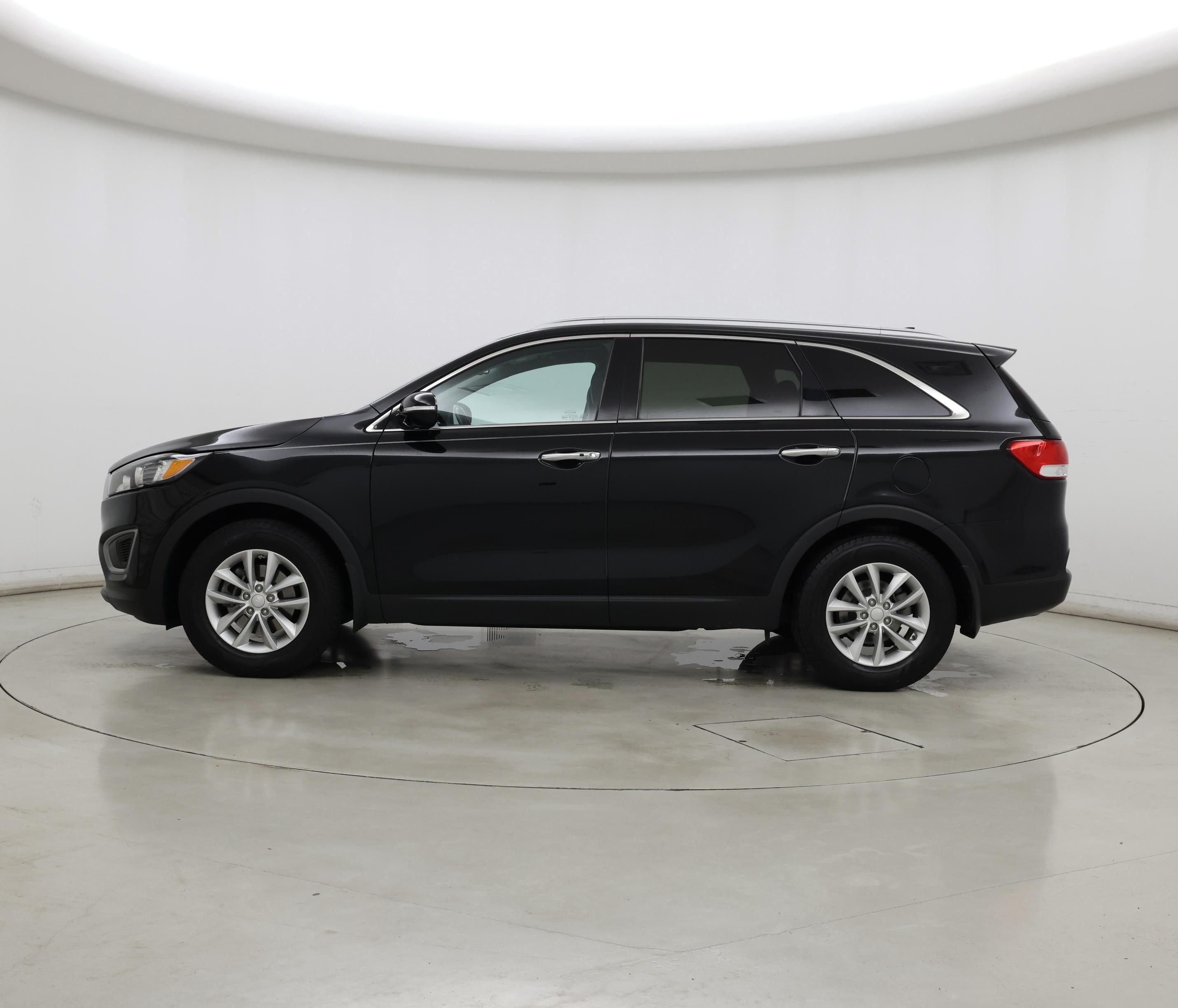 Thumbnail: 2017 Kia Sorento - 3
