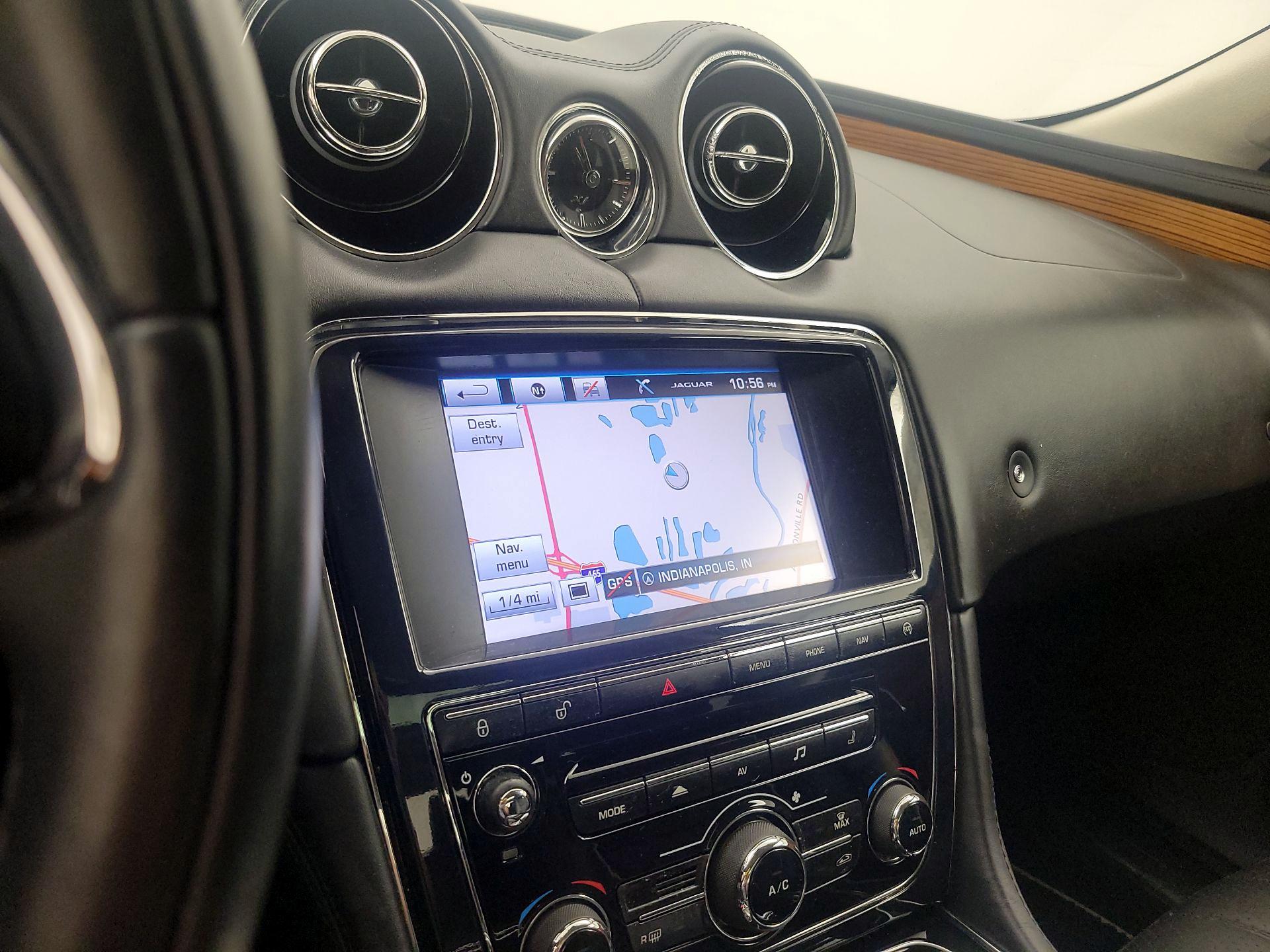 Thumbnail: 2014 Jaguar XJ - 14