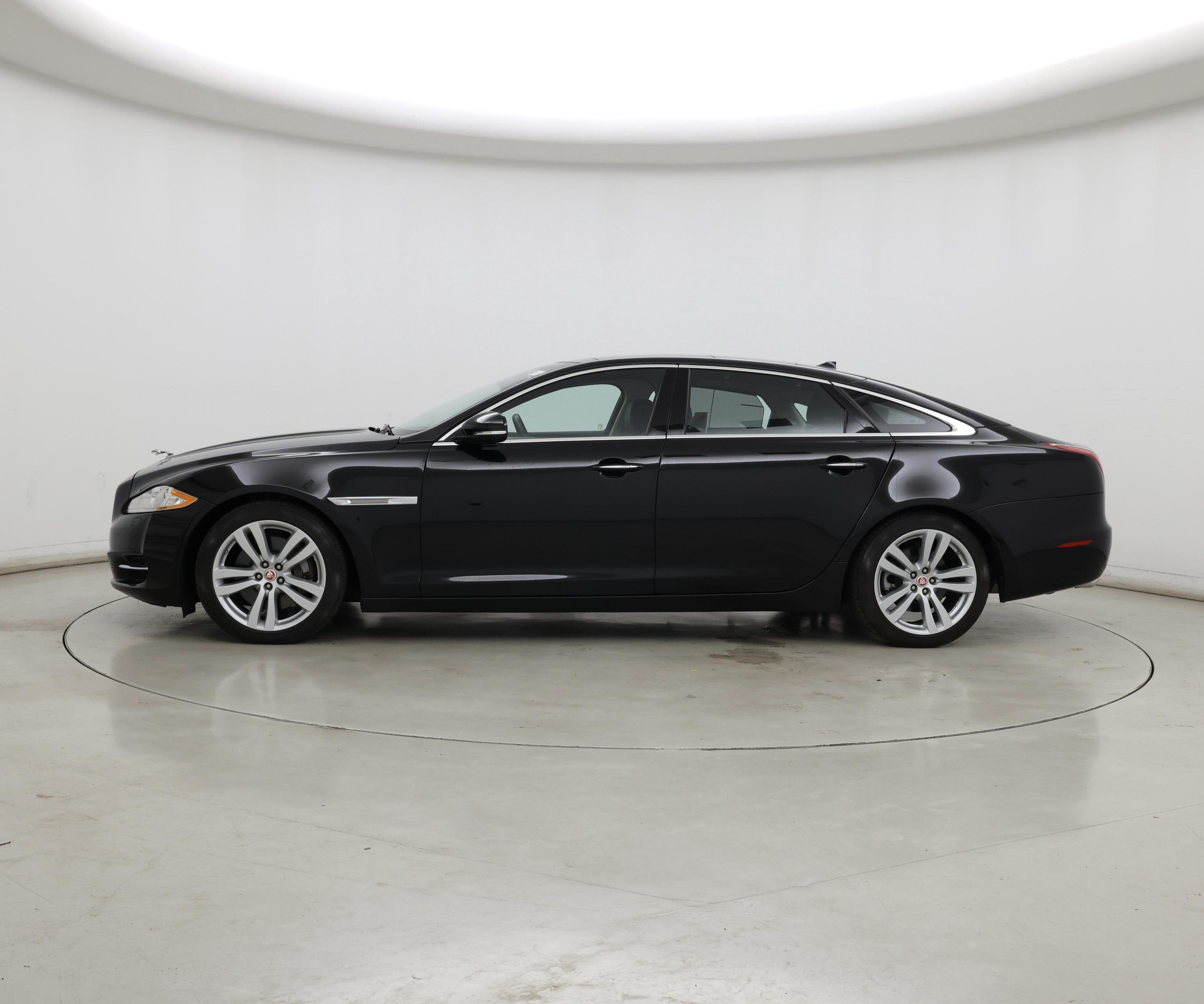 Thumbnail: 2014 Jaguar XJ - 3