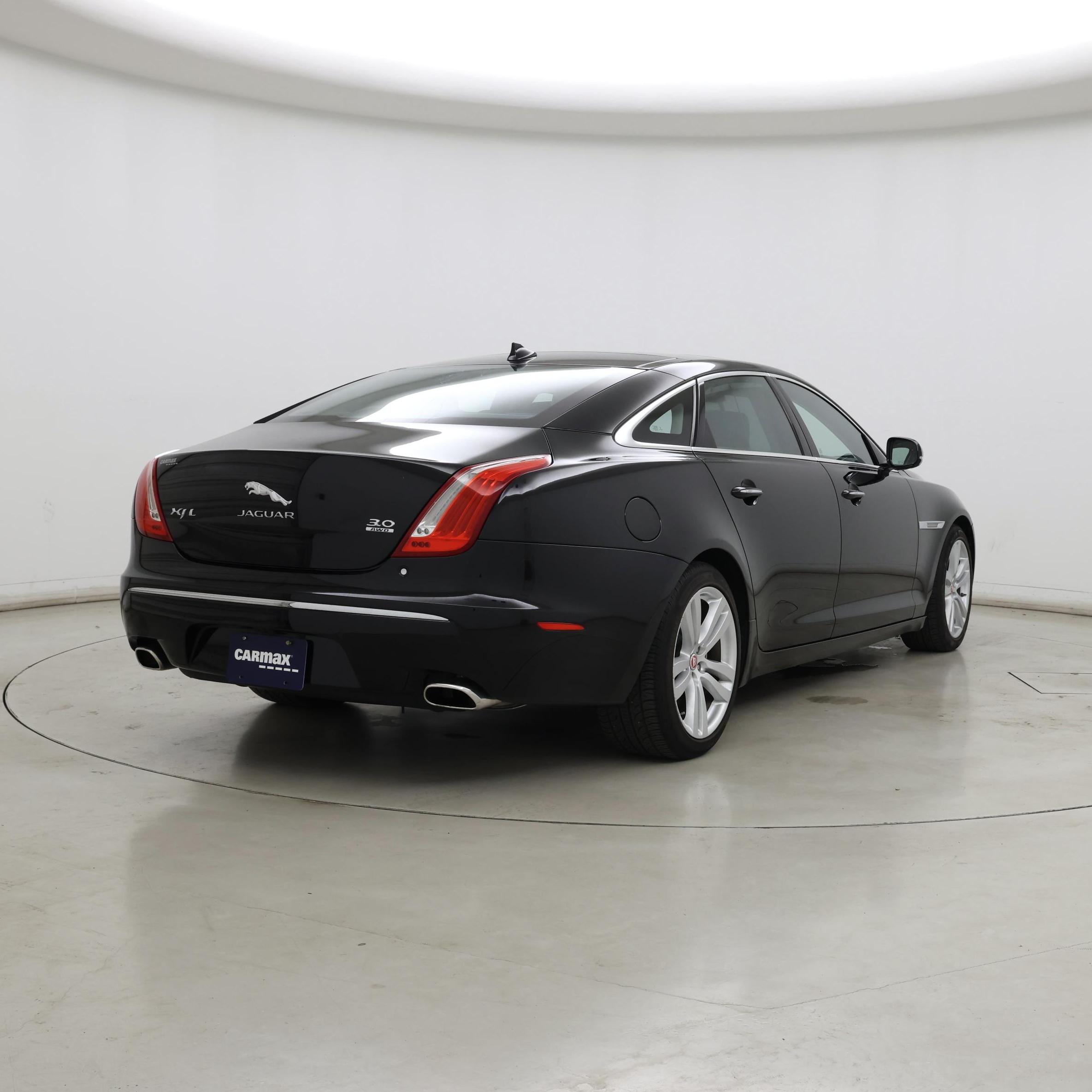 Thumbnail: 2014 Jaguar XJ - 8